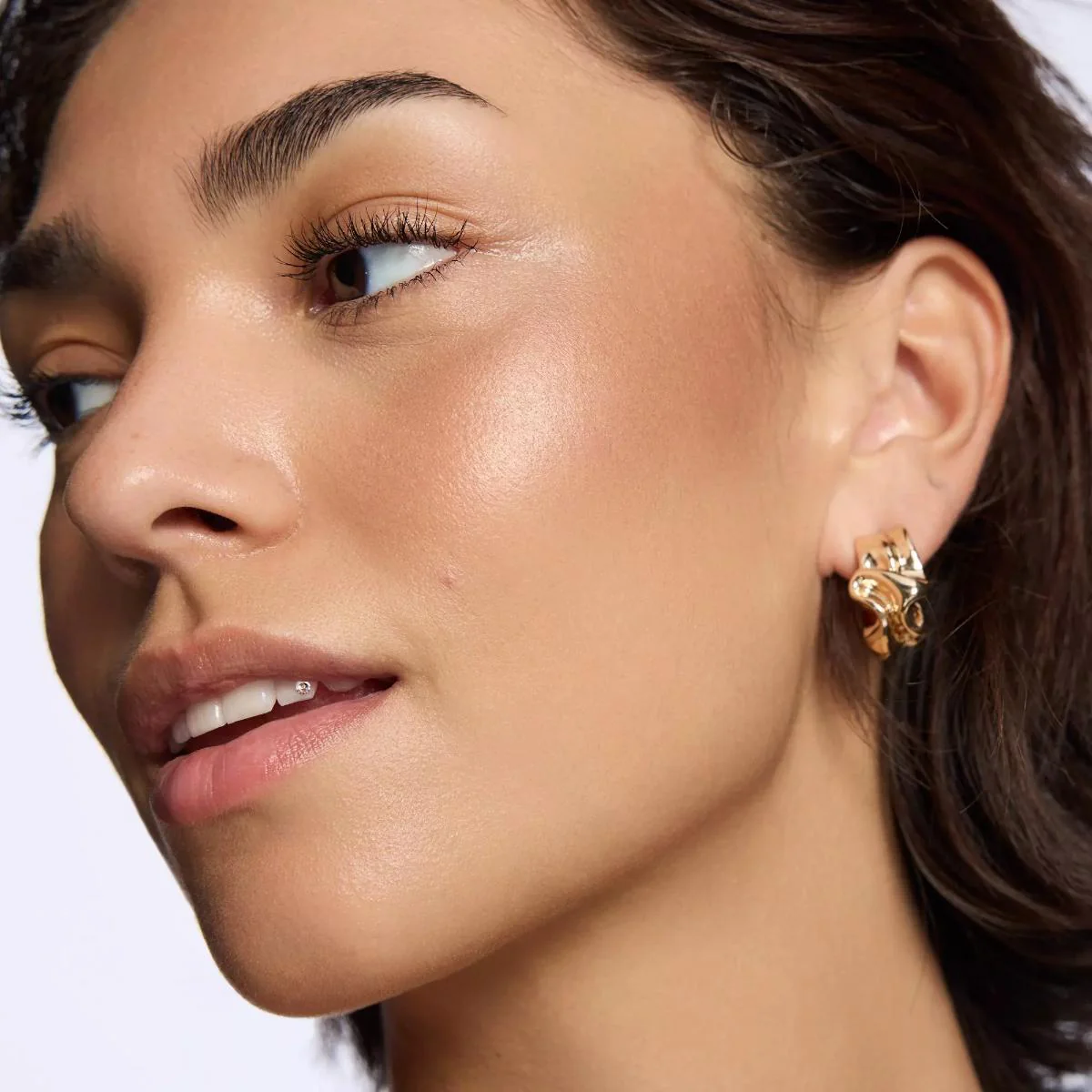 Holiday Skin 4-In-1 Luminizer - Image 5