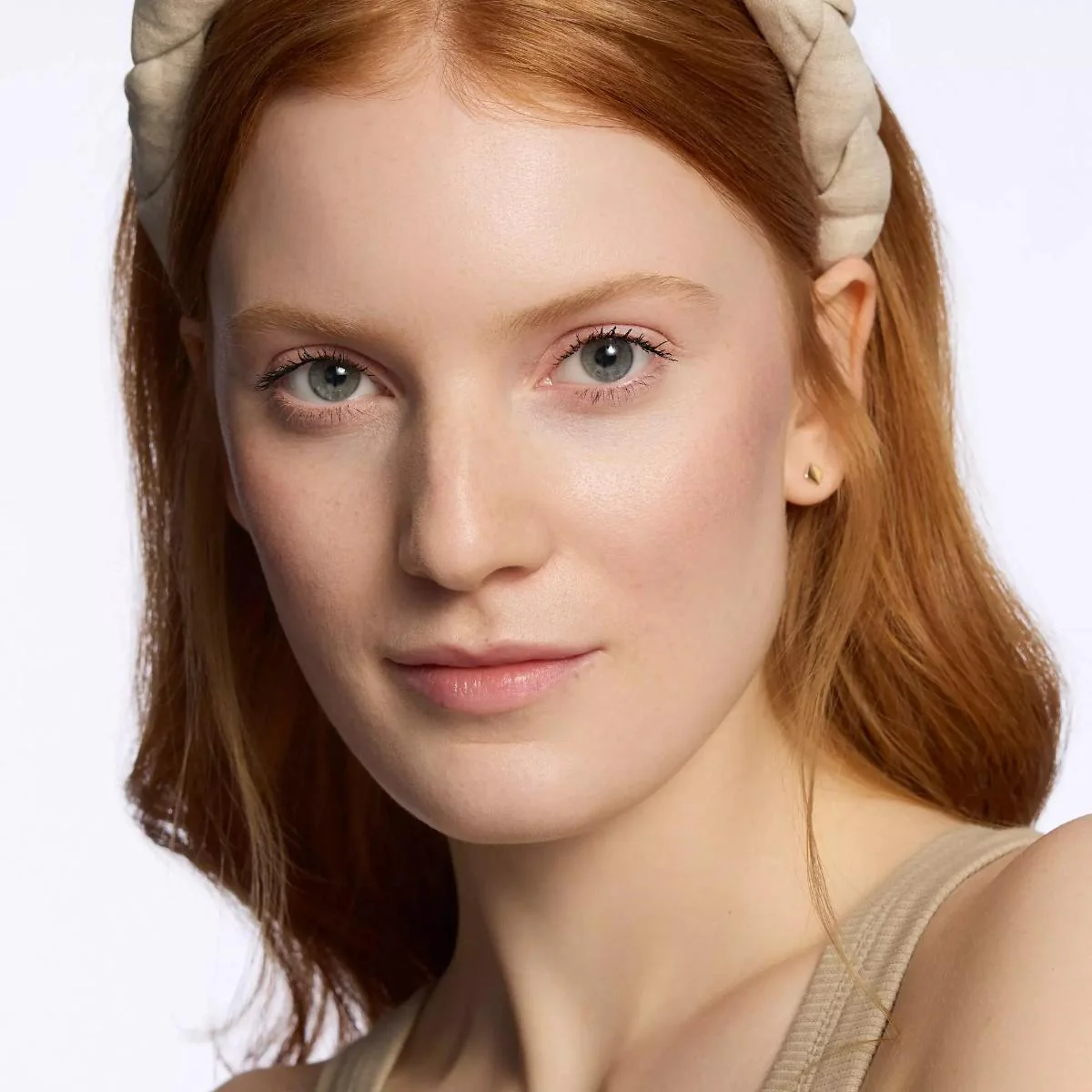 Holiday Skin 4-In-1 Luminizer - Image 6