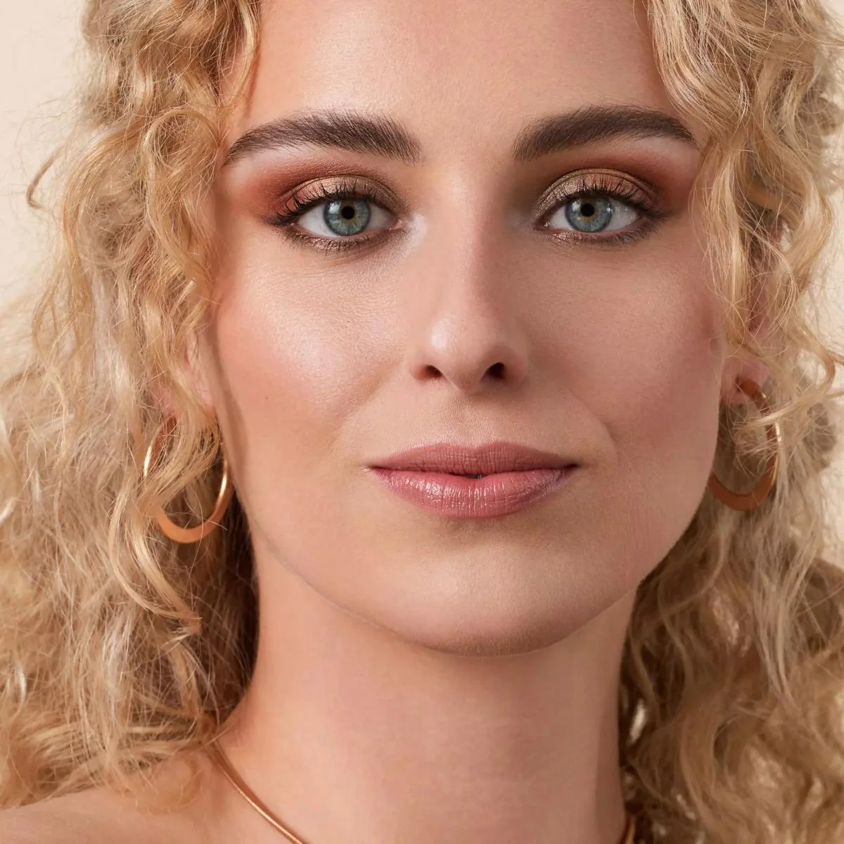 The Cozy Earth Eyeshadow Palette - Image 4