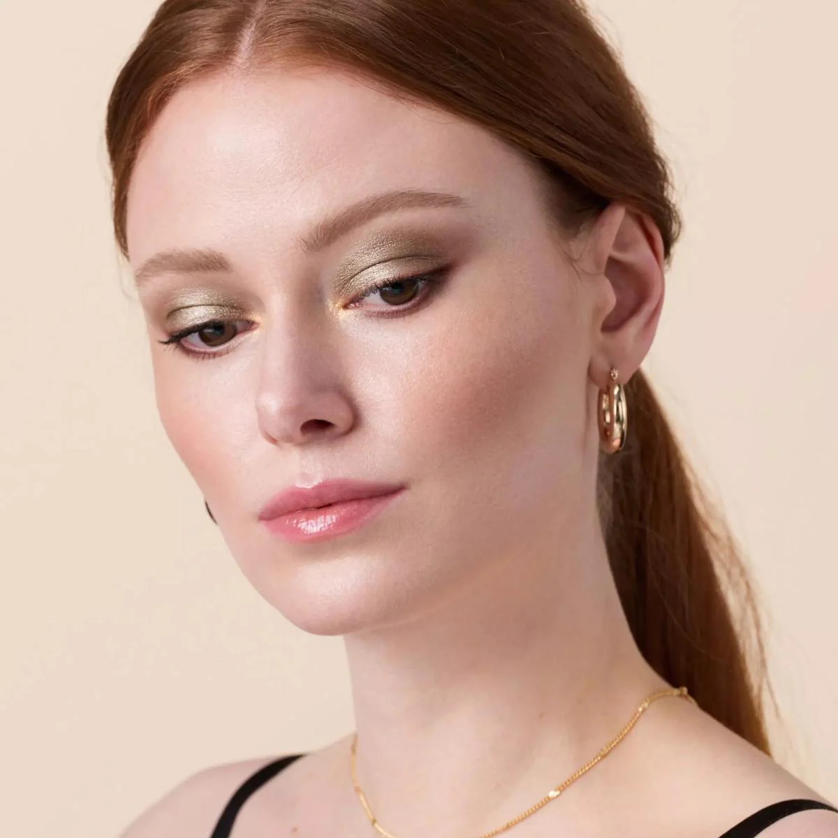 The Cozy Earth Eyeshadow Palette - Image 5