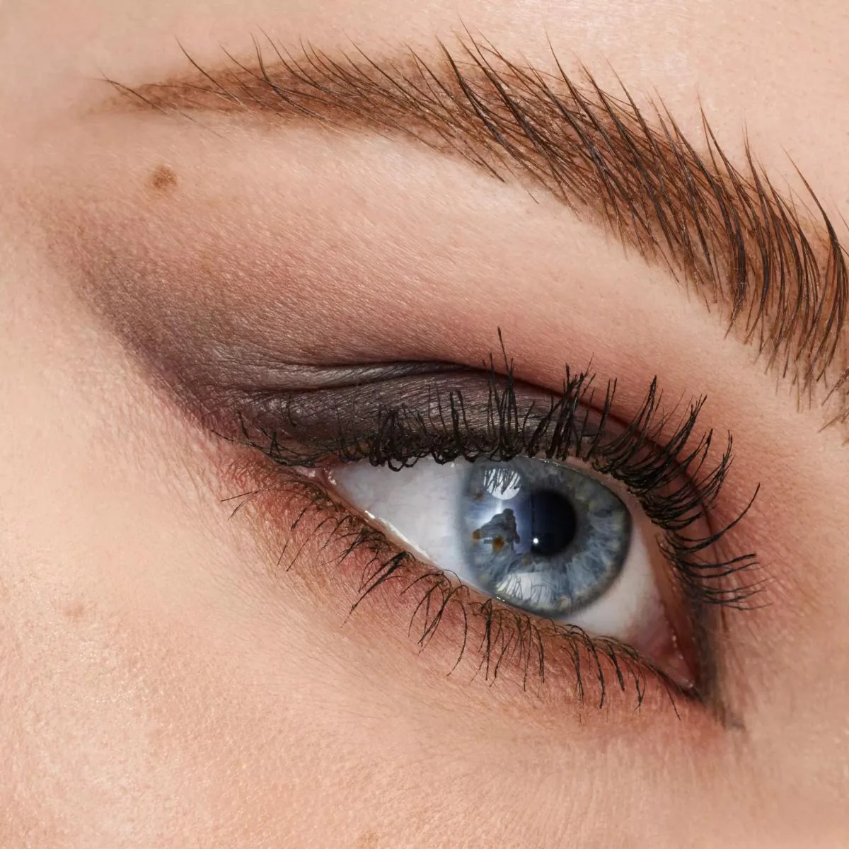 The Dusty Matte Eyeshadow Palette - Image 7