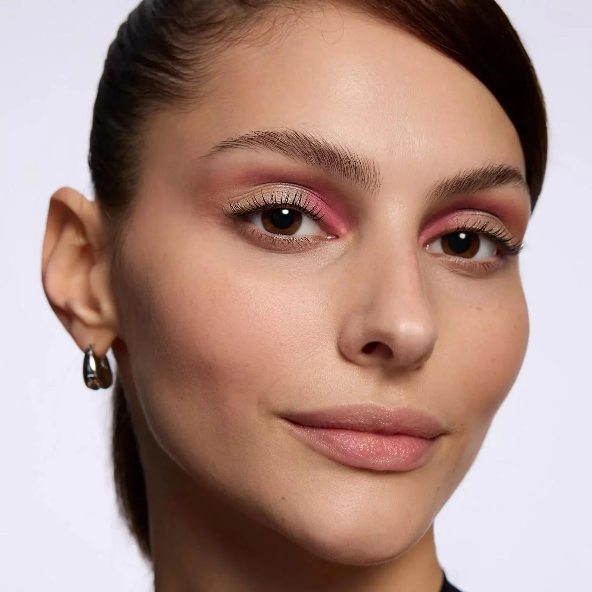 The Soft Peony Eyeshadow Palette - Image 10