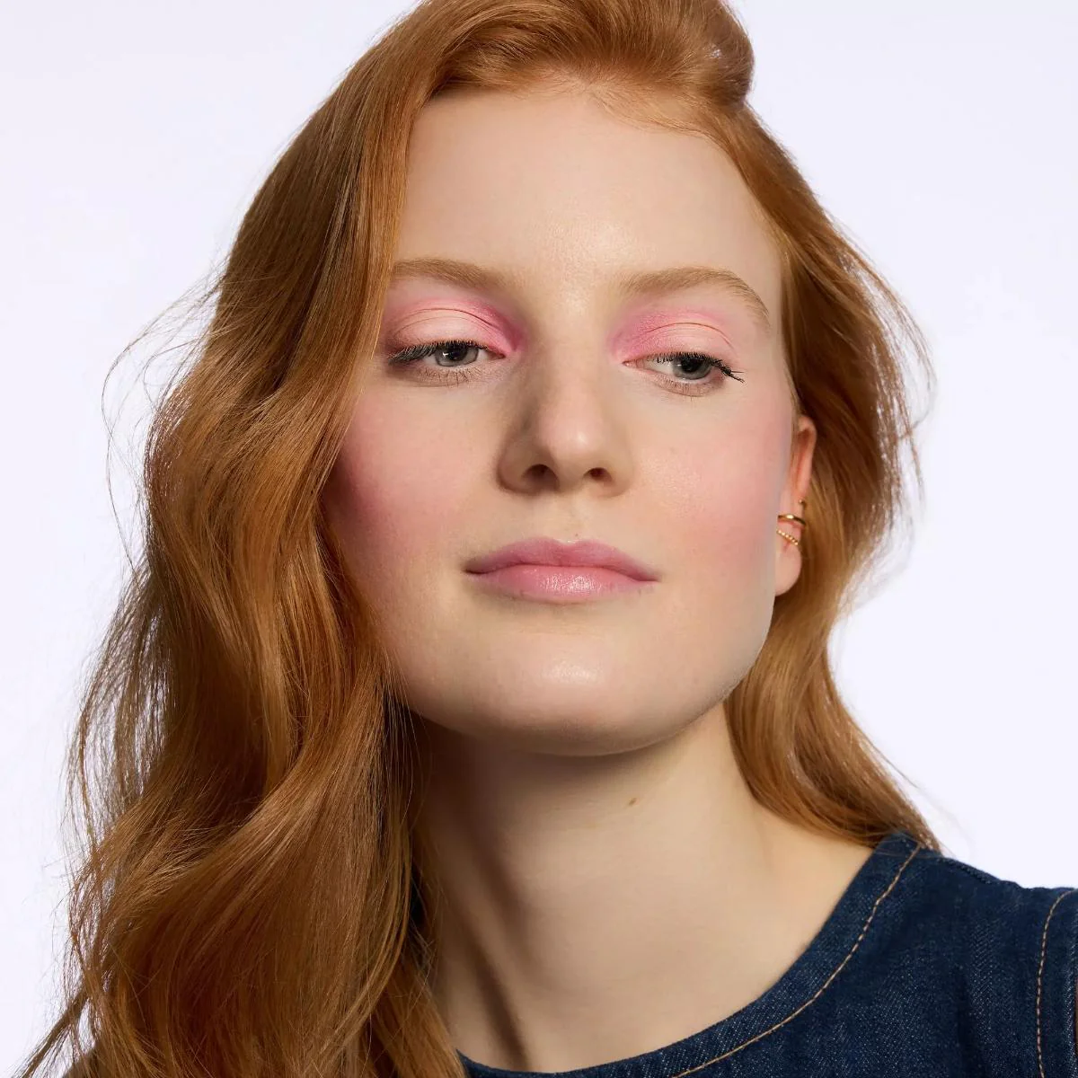 The Soft Peony Eyeshadow Palette - Image 9