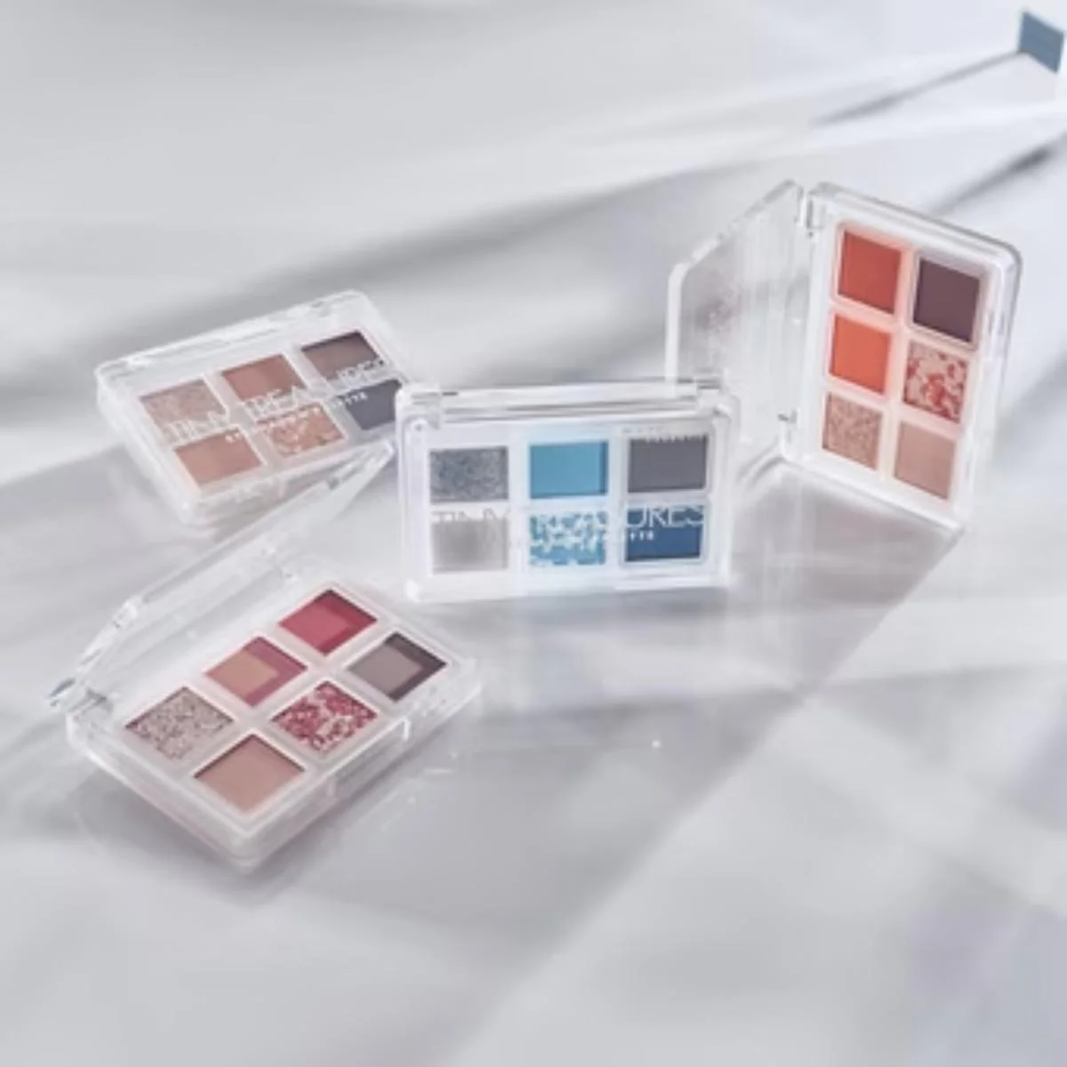 Tiny Treasures Eyeshadow Palette - Image 17