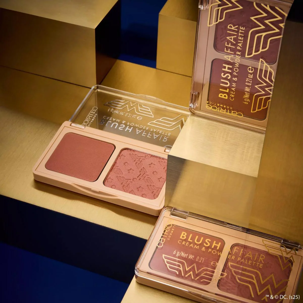 Wonder Woman Blush Affair Cream & Powder Palette - Image 10