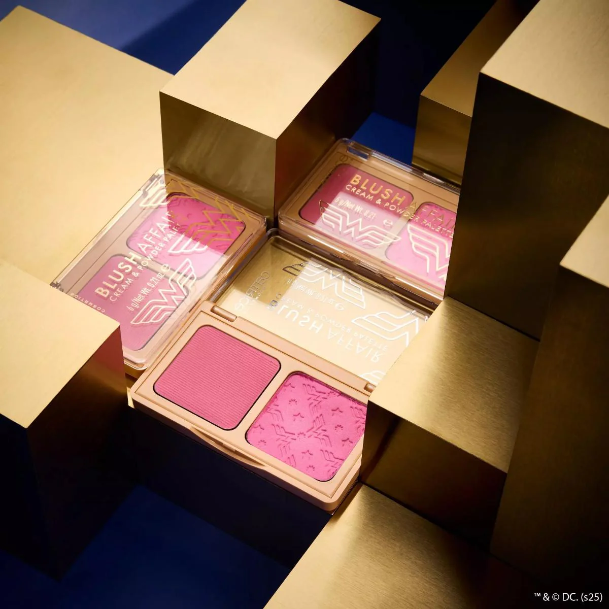 Wonder Woman Blush Affair Cream & Powder Palette - Image 9