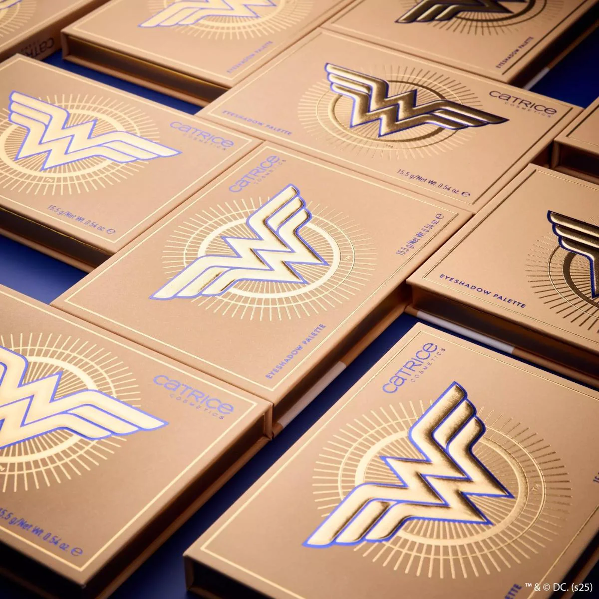 Wonder Woman Eyeshadow Palette - Image 13