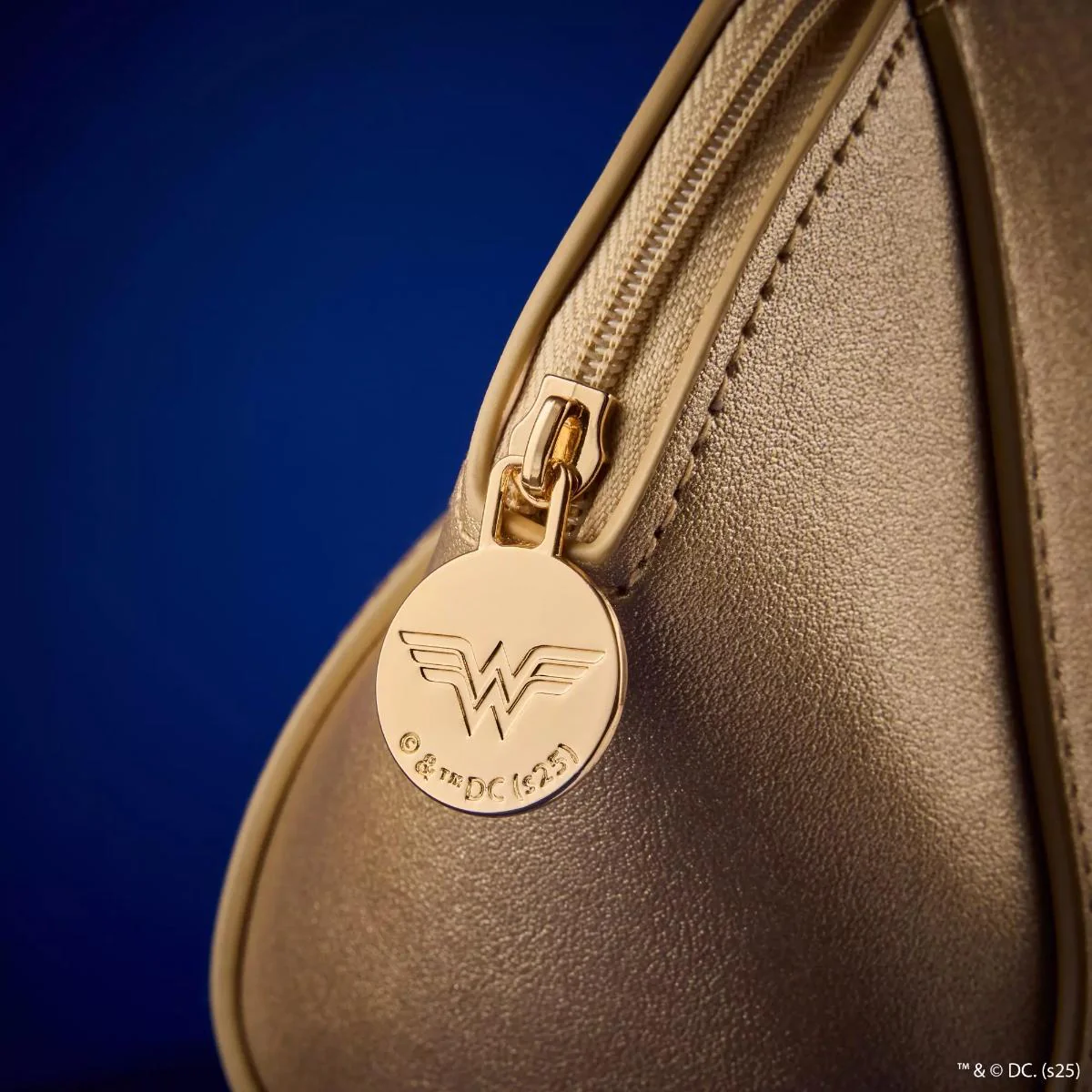 Wonder Woman Make Up Bag - Image 3