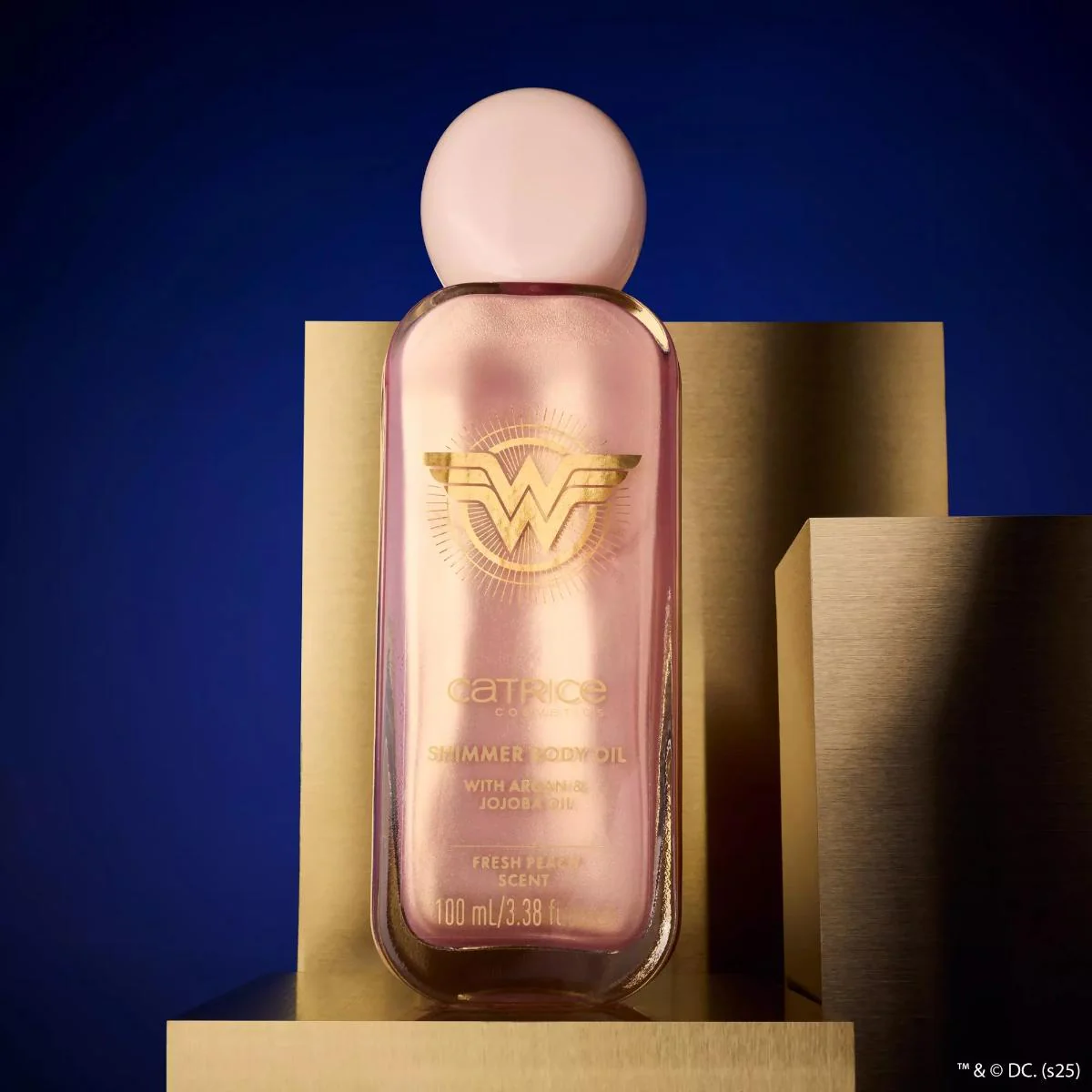 Wonder Woman Shimmer Body Oil - Image 12