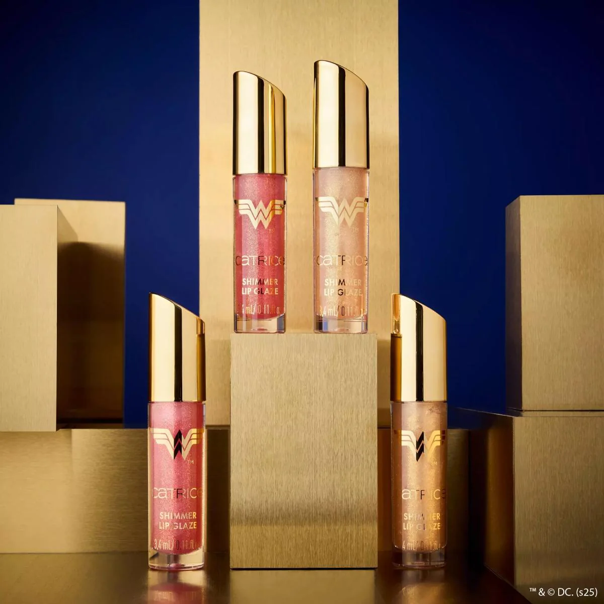 Wonder Woman Shimmer Lip Glaze - Image 11