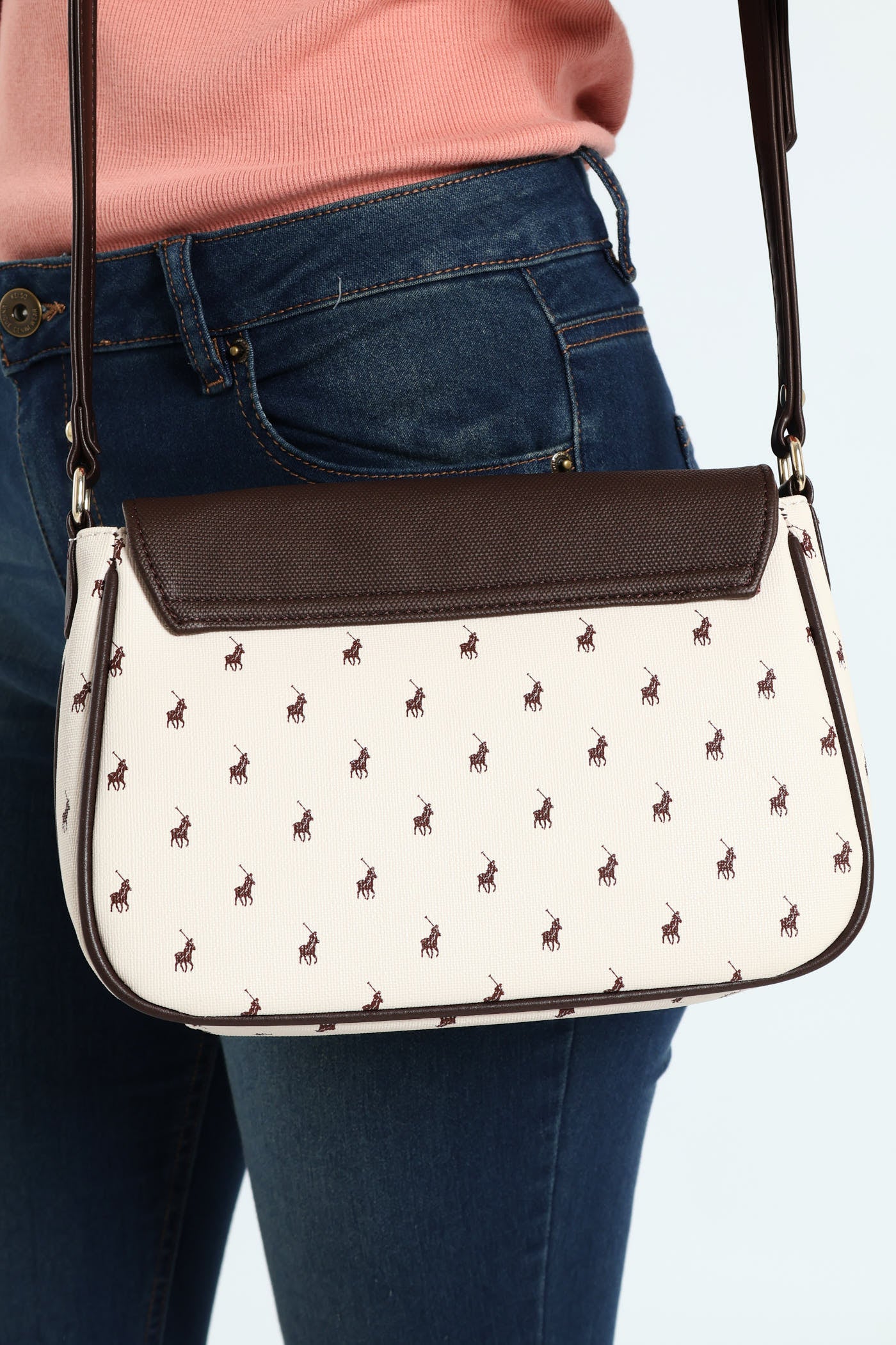 Chalbi Messenger Crossbody Bag - Cream - Image 4