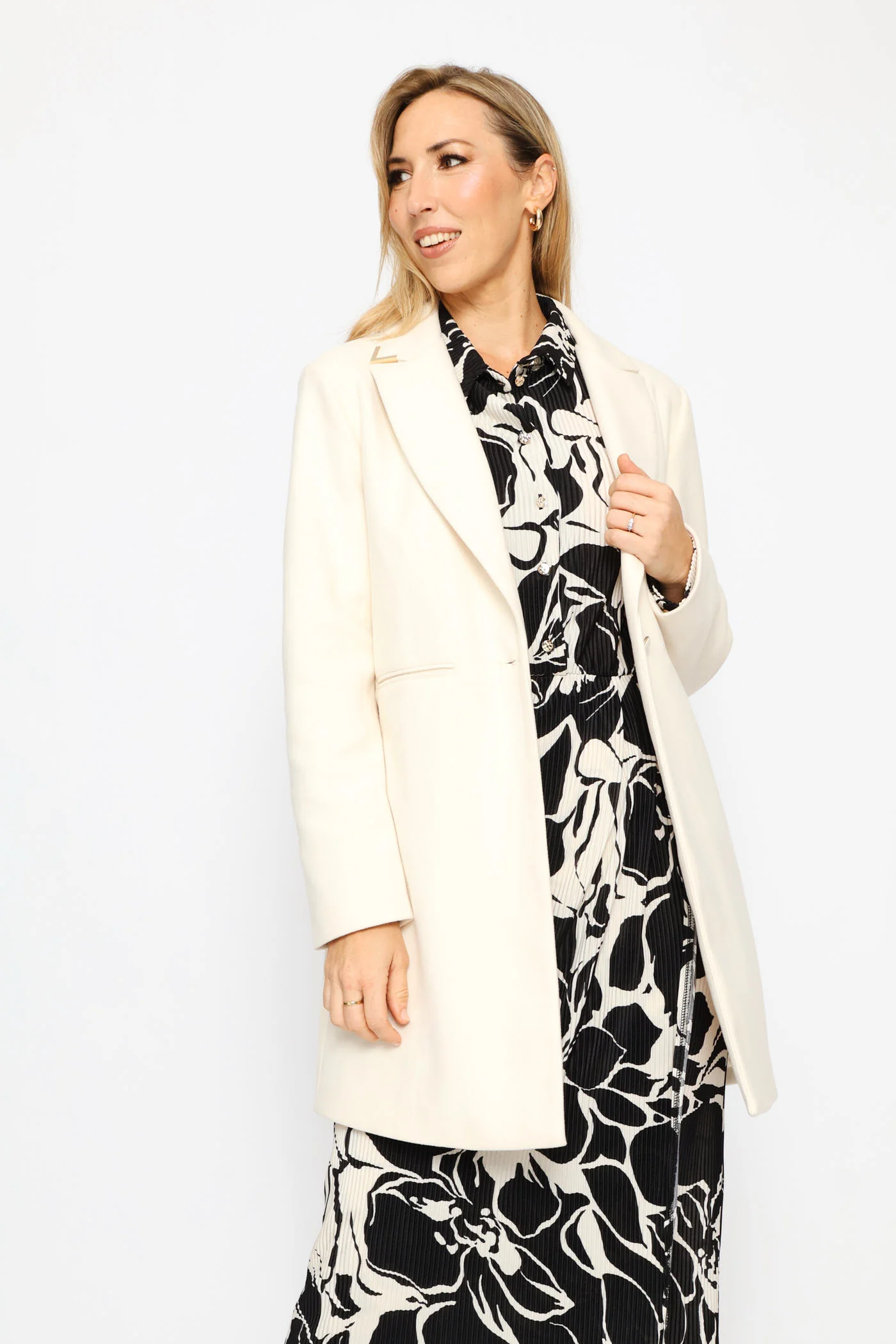 Charlotte Welt Pocket Single-Breasted Coat - Cream - Image 3
