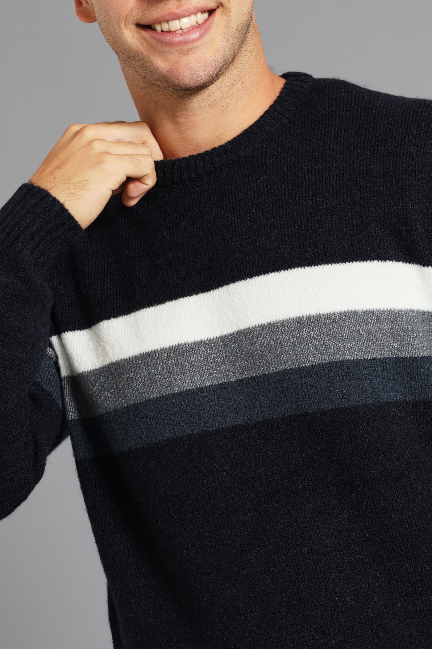 Chest Stripe Crew Knitwear - Navy - Image 2