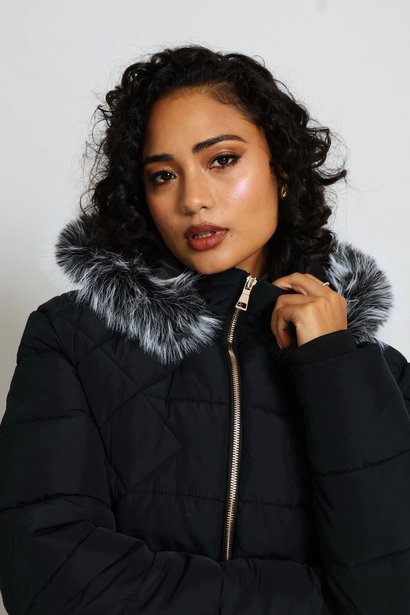 Chevron Quilted Puffer Jacket - Black - Image 2
