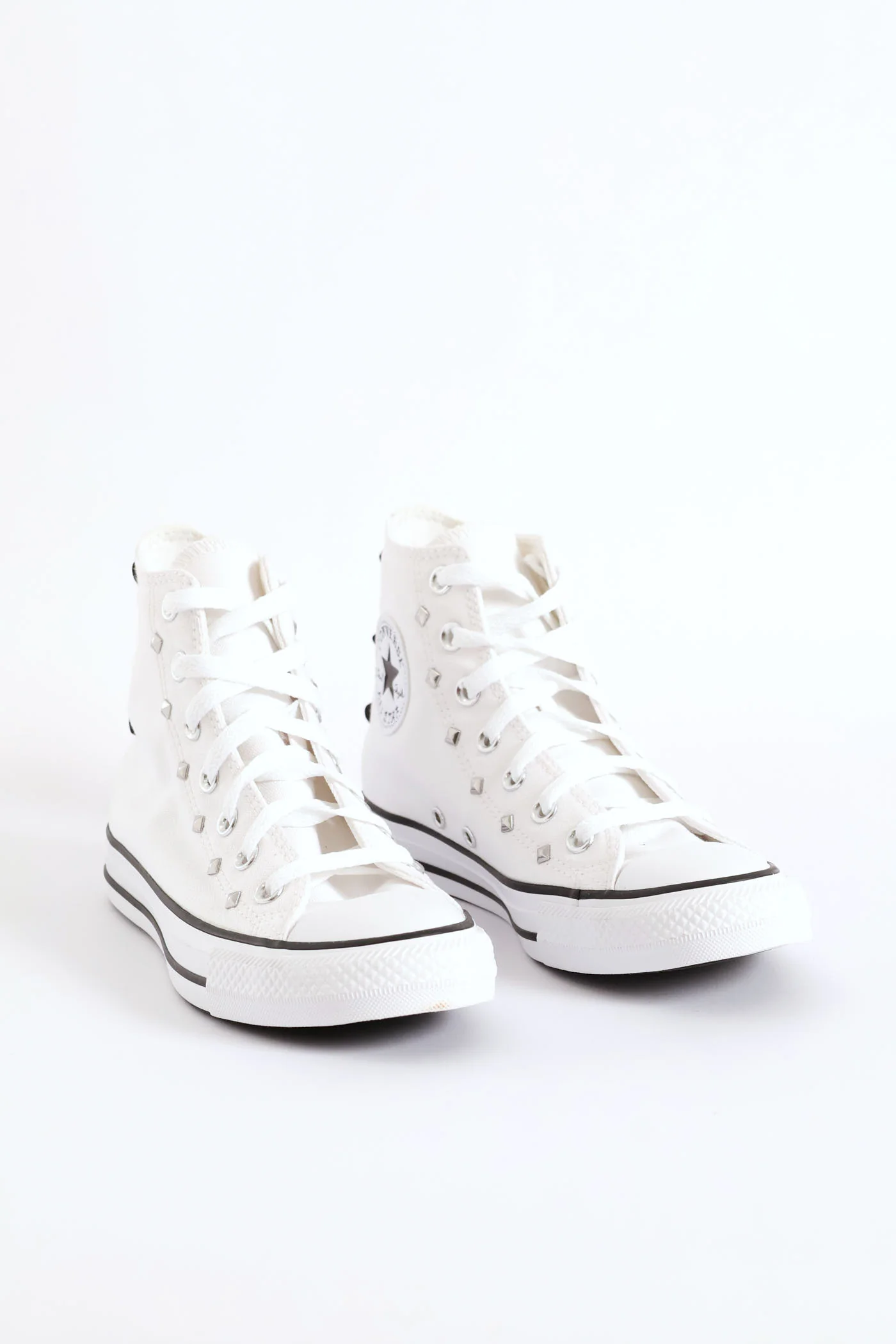 Chuck Taylor All Star Bows & Studs Sneaker - White - Image 2