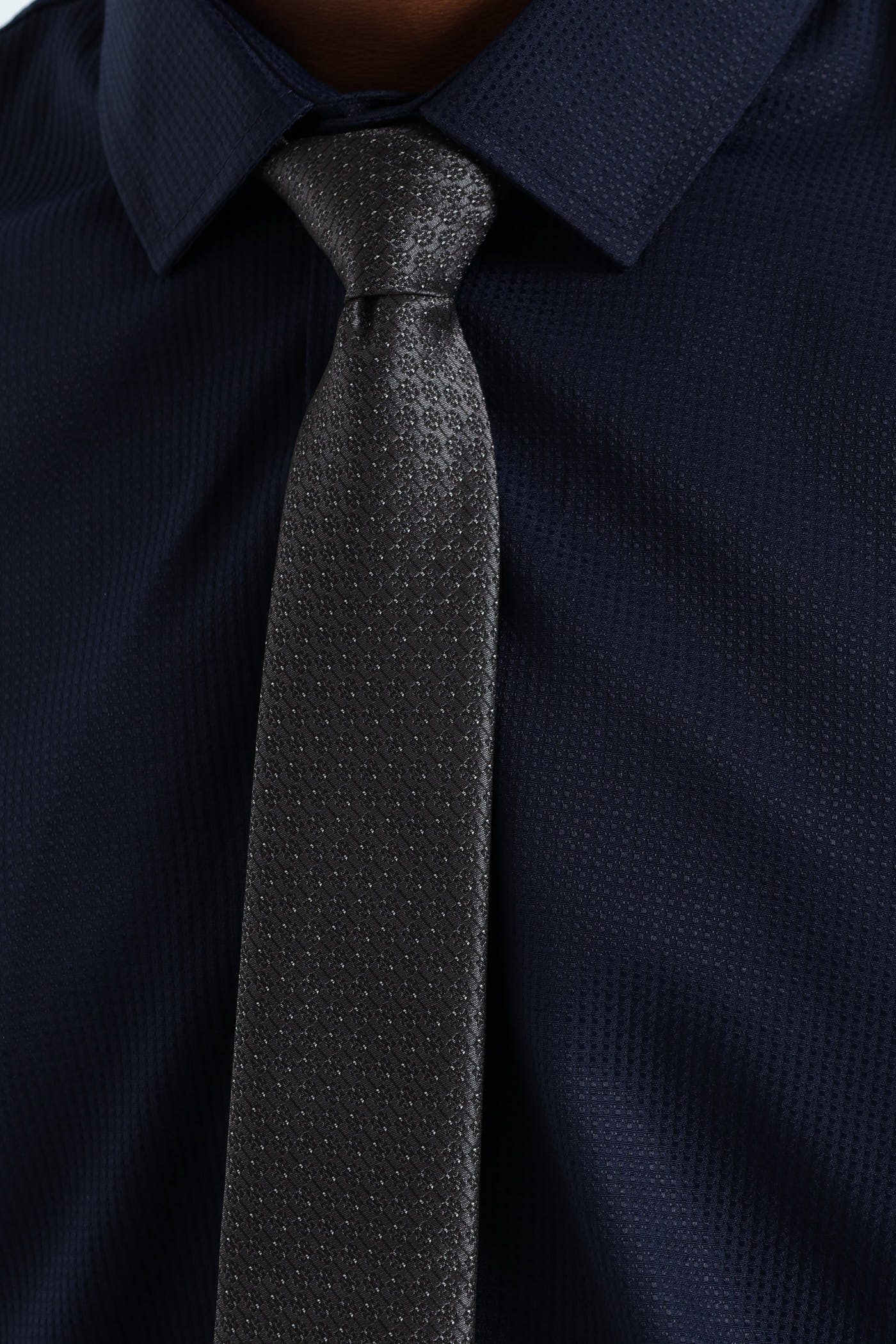 Circle Tie - Black - Image 2