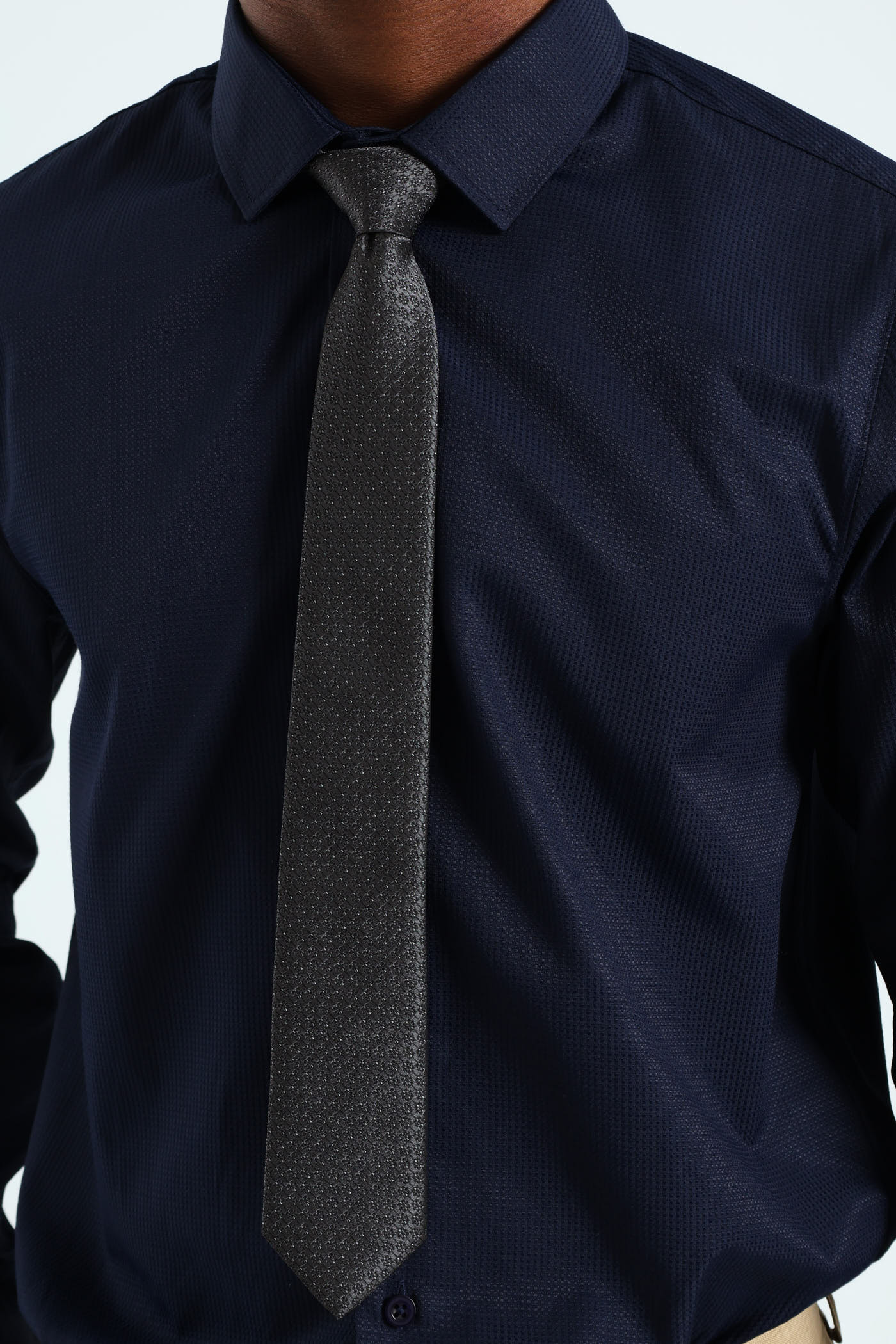 Circle Tie - Black - Image 3
