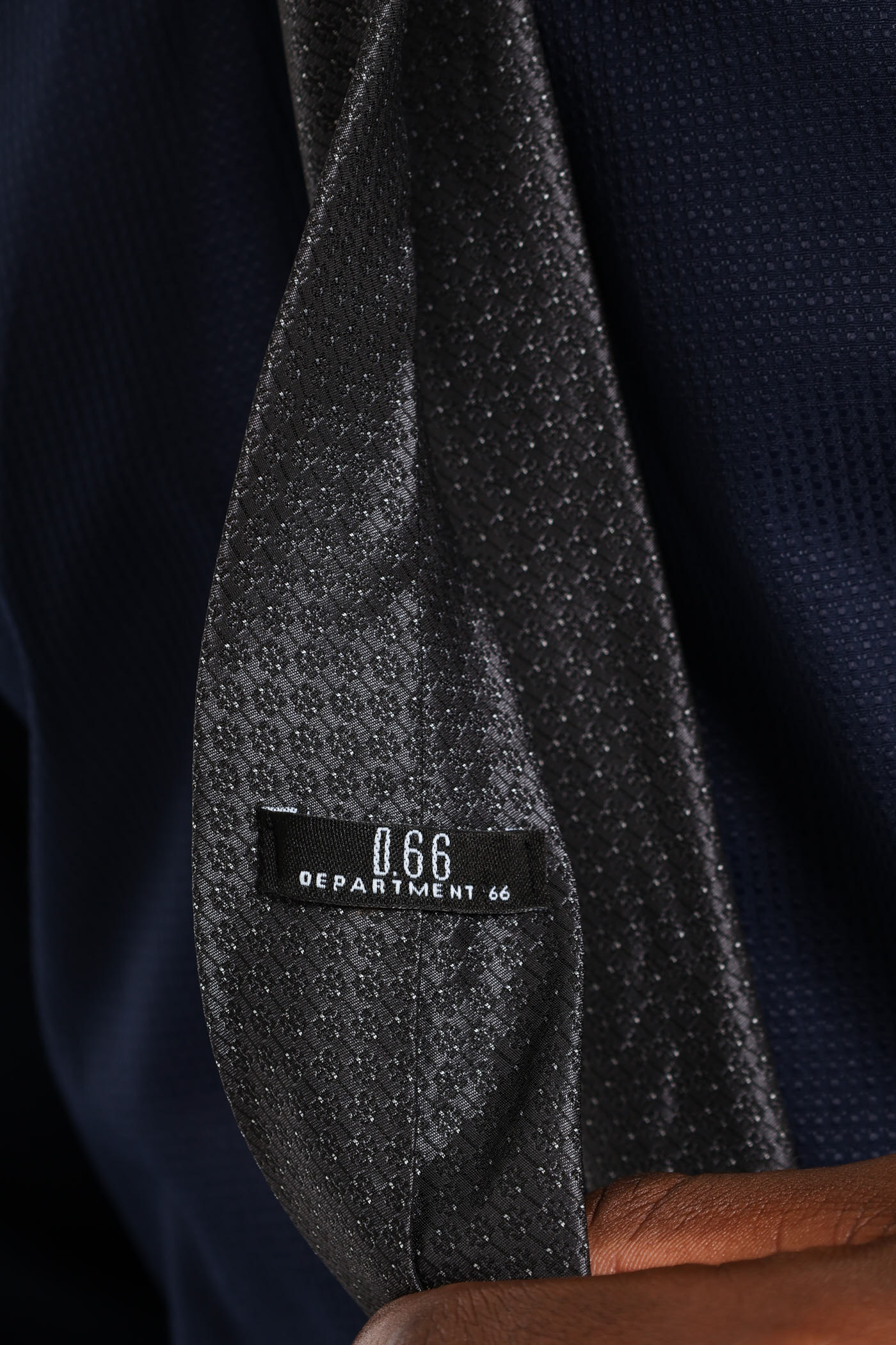 Circle Tie - Black - Image 4