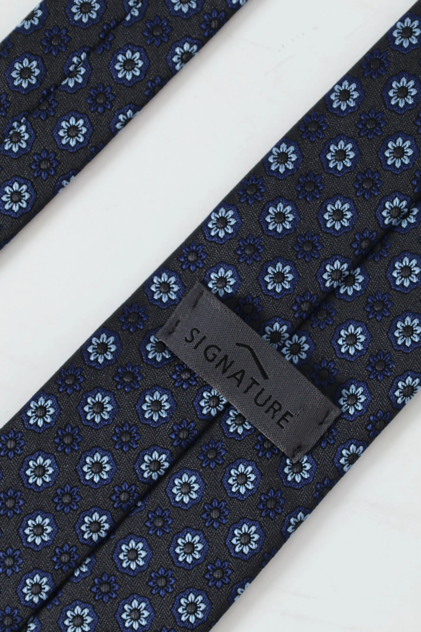 Circle Design Tie - Petrol - Image 3