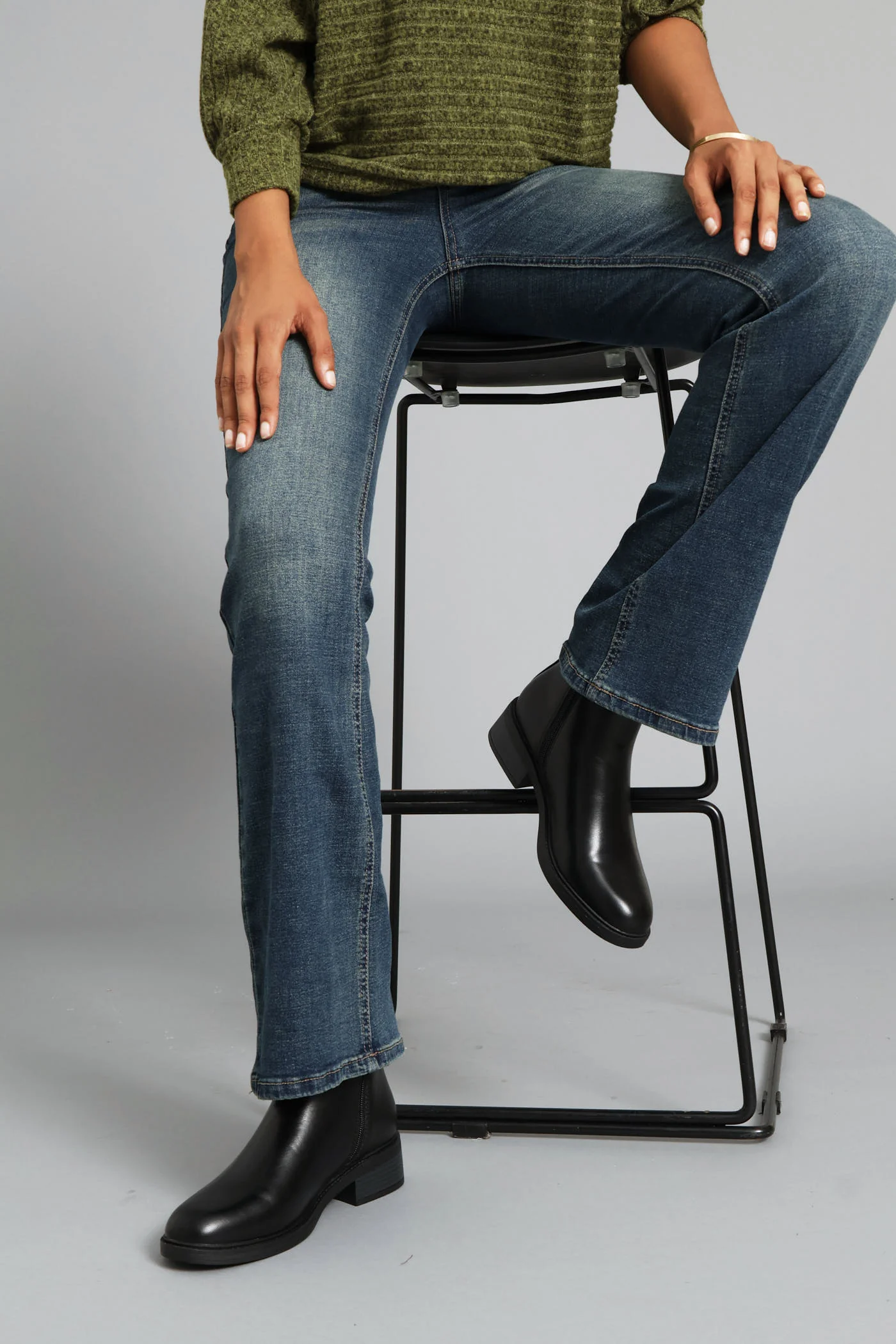 Classic Chelsea Boot - Black - Image 7