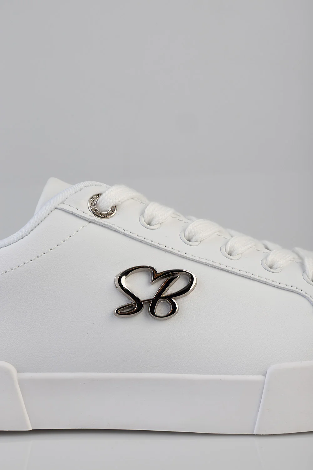 Classic Lace Up Logo Hardward Sneaker - White - Image 5