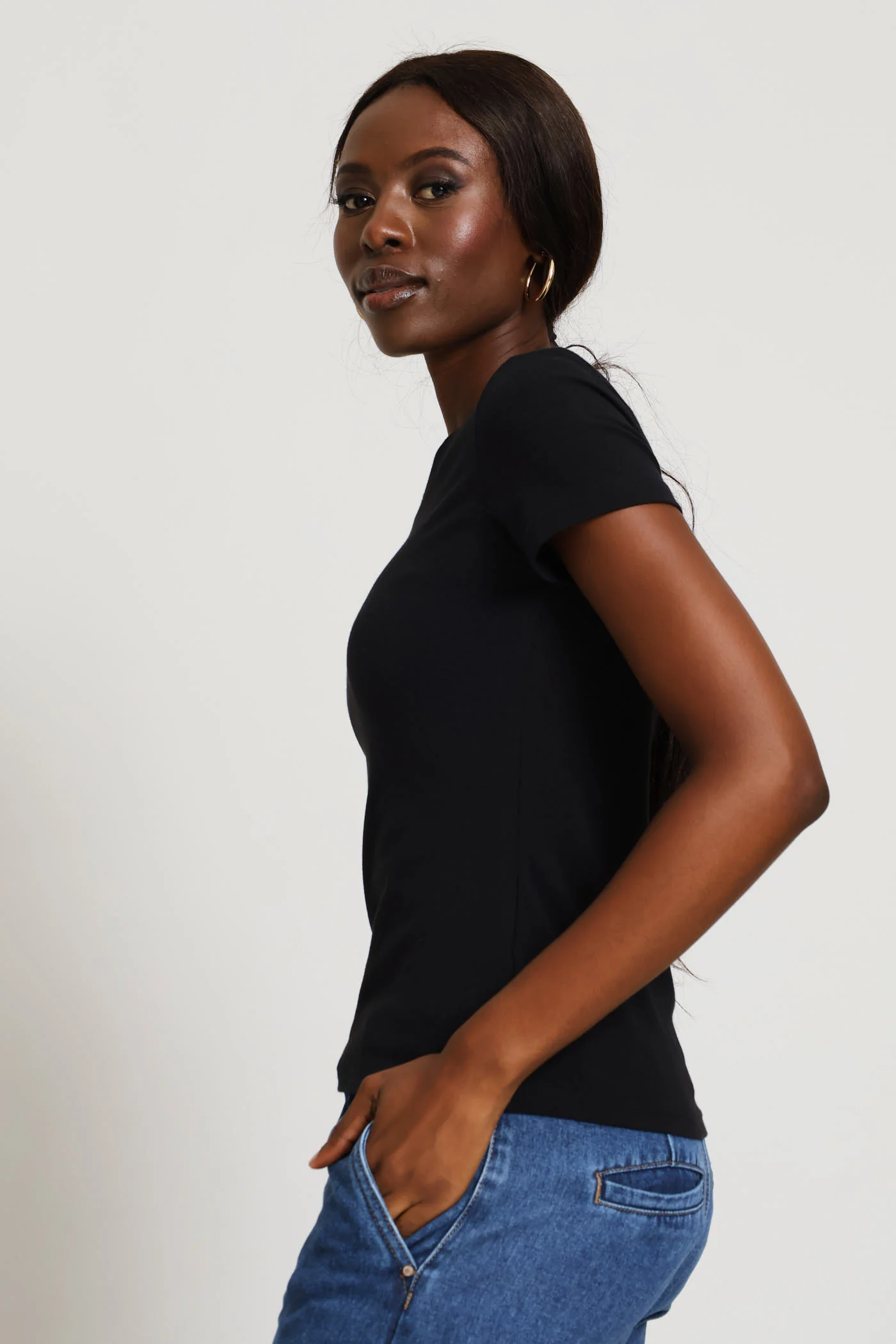 Classic Regular Tee - Black - Image 3