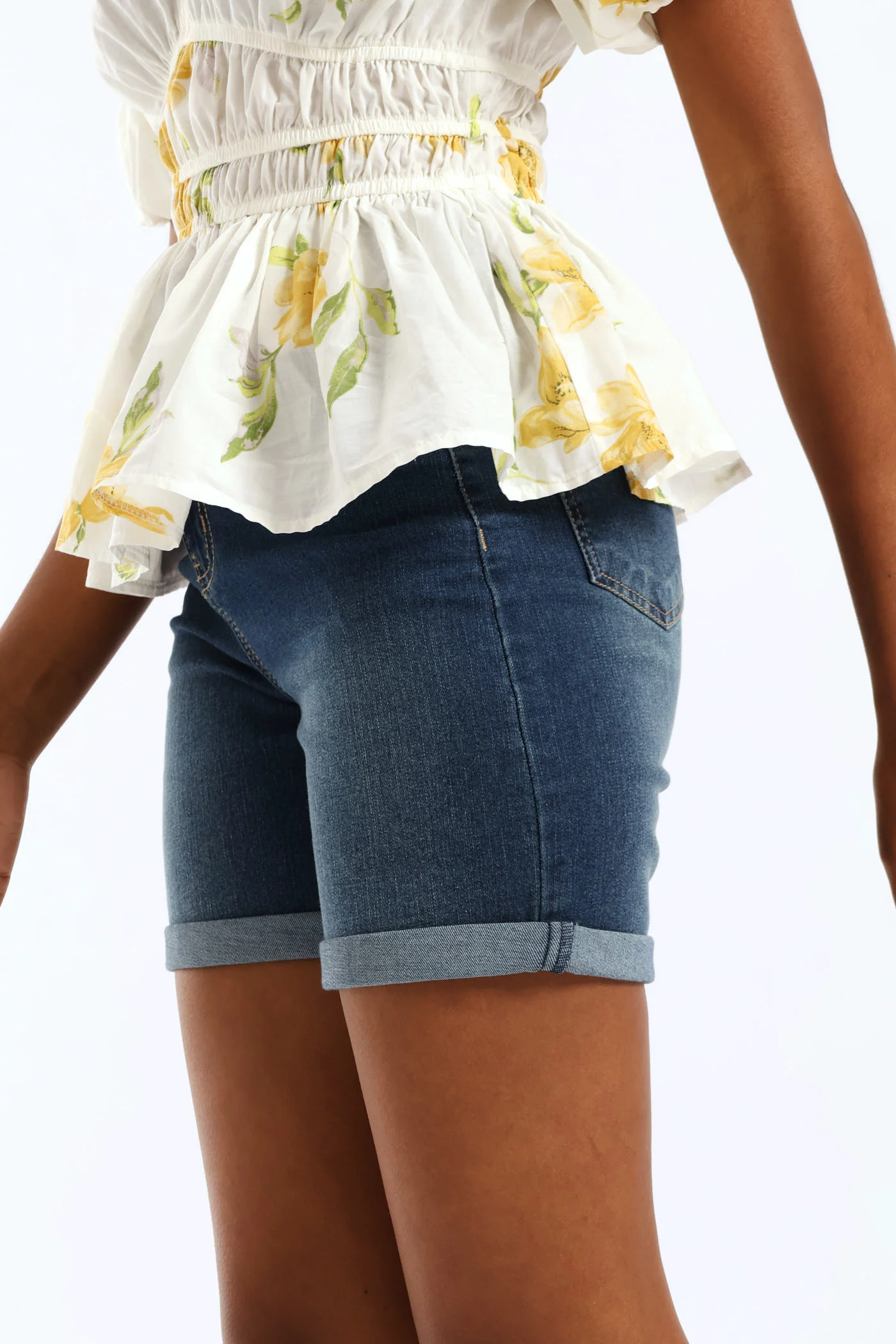 Classic Roll Hem Mid Thigh Supersoft Denim Short - Tea Stain - Image 3