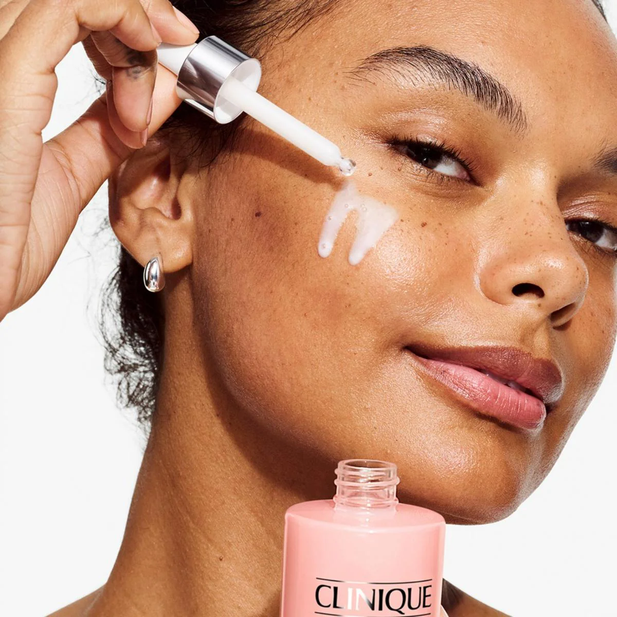 Moisture Surge Active Glow Serum - Image 5