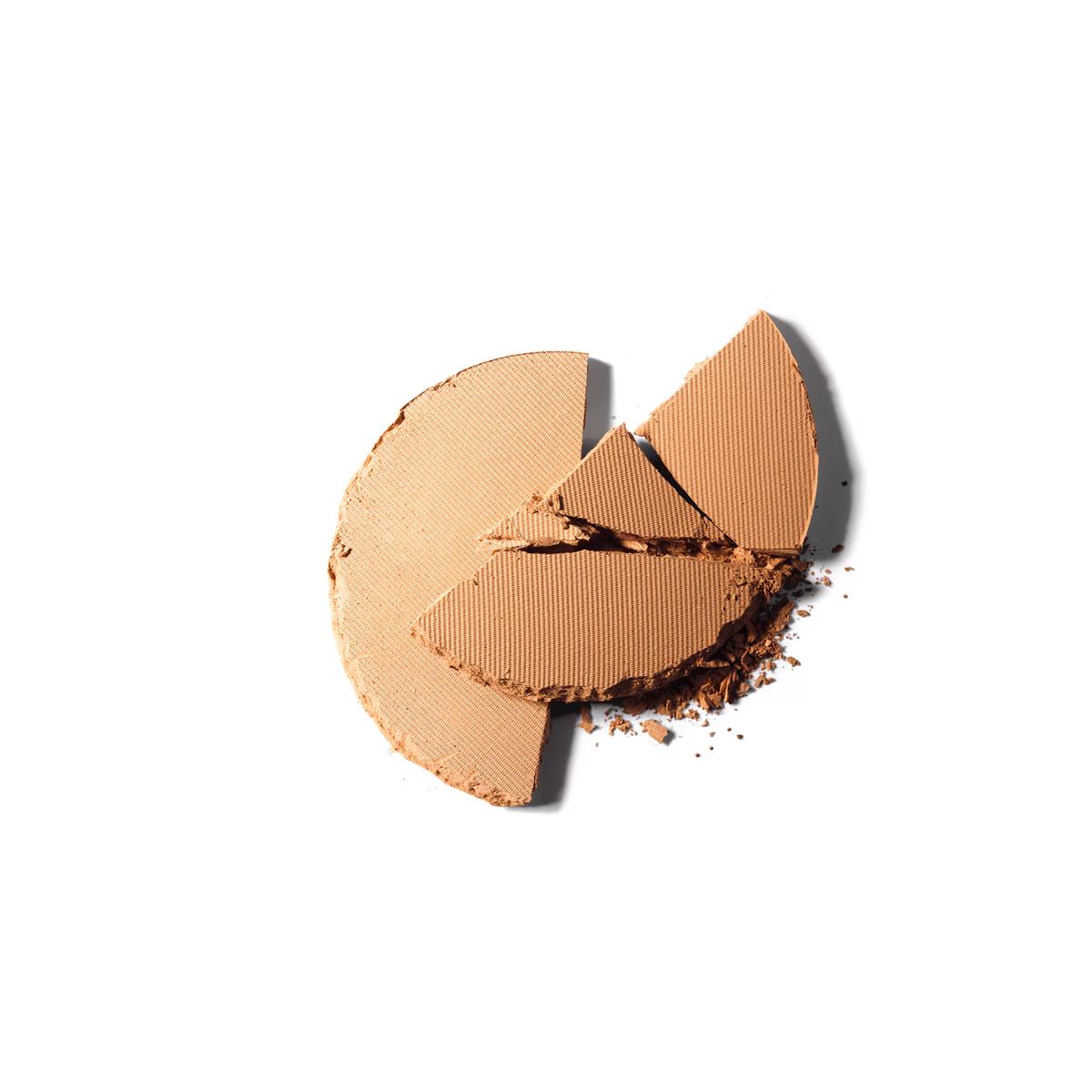 Superpowder Double Face Makeup - Image 4