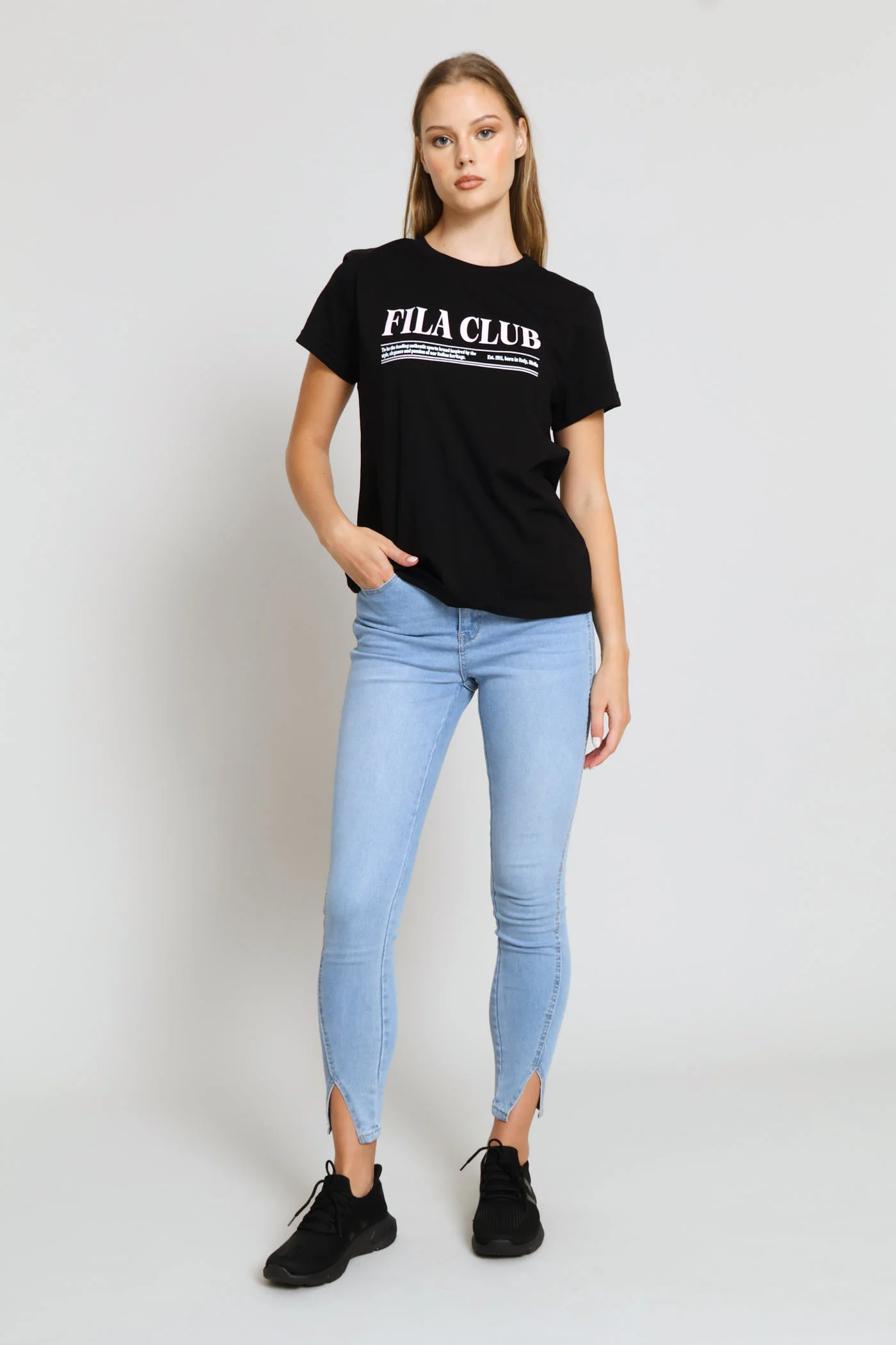 Club T-Shirt - Black - Image 5