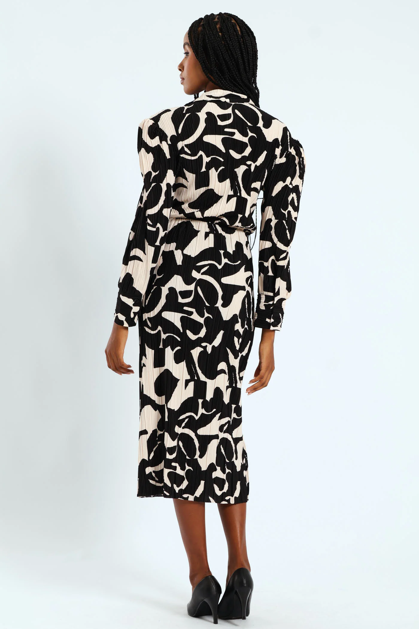 Collared Monochrome Plisse Midi Dress - Image 4