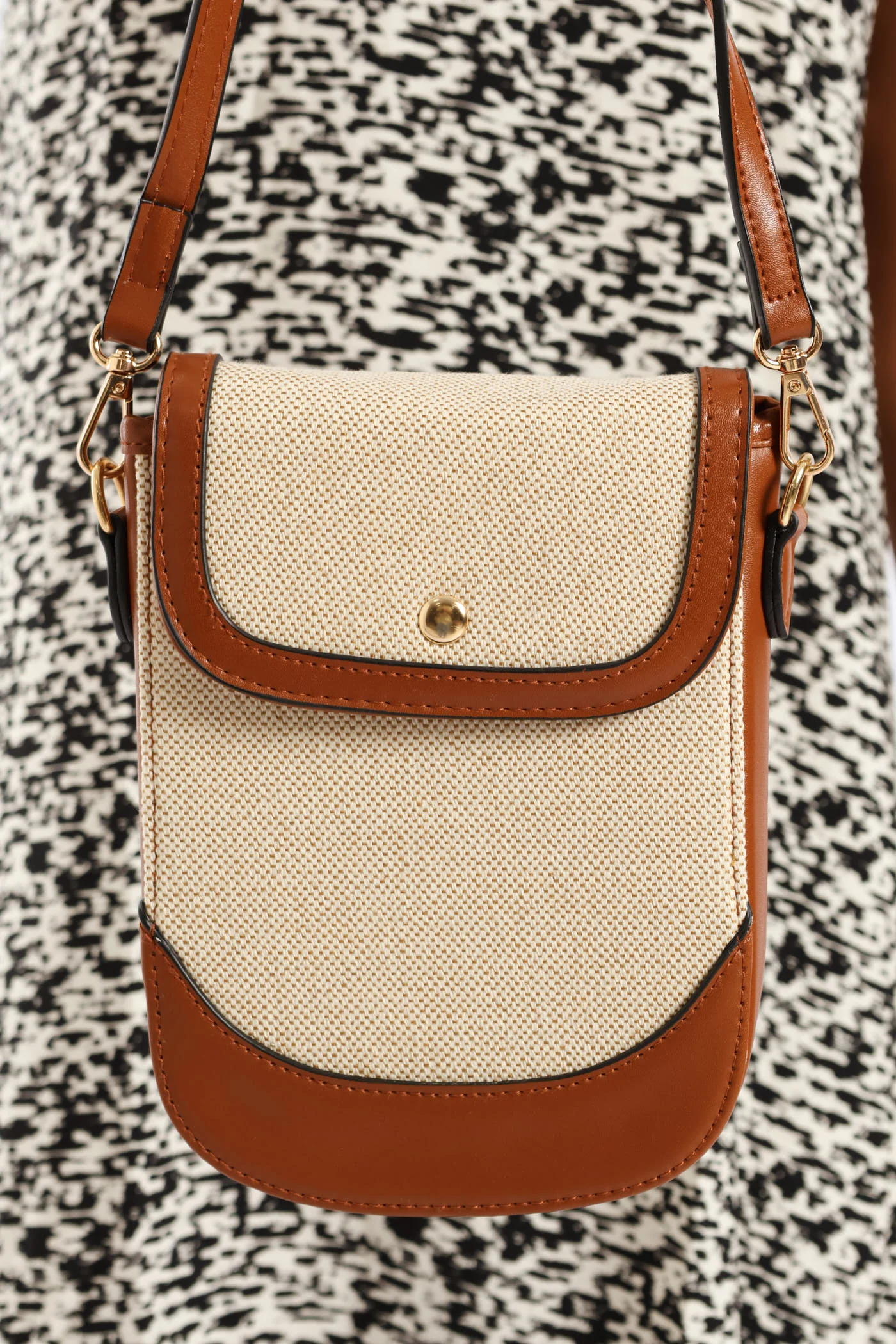 Colourblock Canvas Cellphone Bag - Tan - Image 2