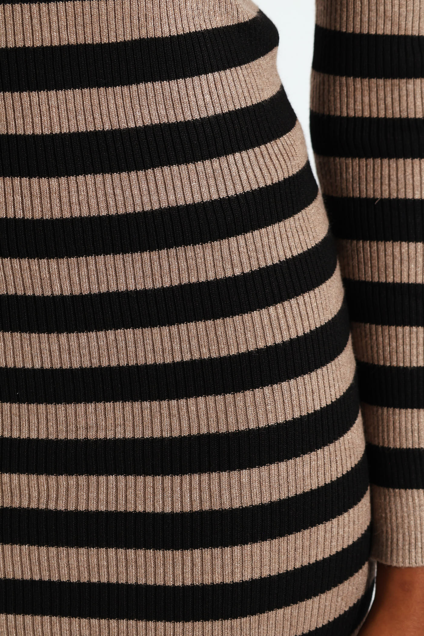Column Striped Midi Knitwear Dress - Black/Tan - Image 4