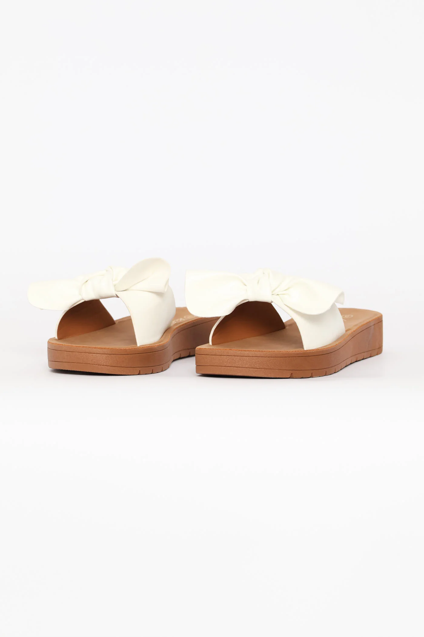 Comfort Sandal With Bow Detail - White - Image 5