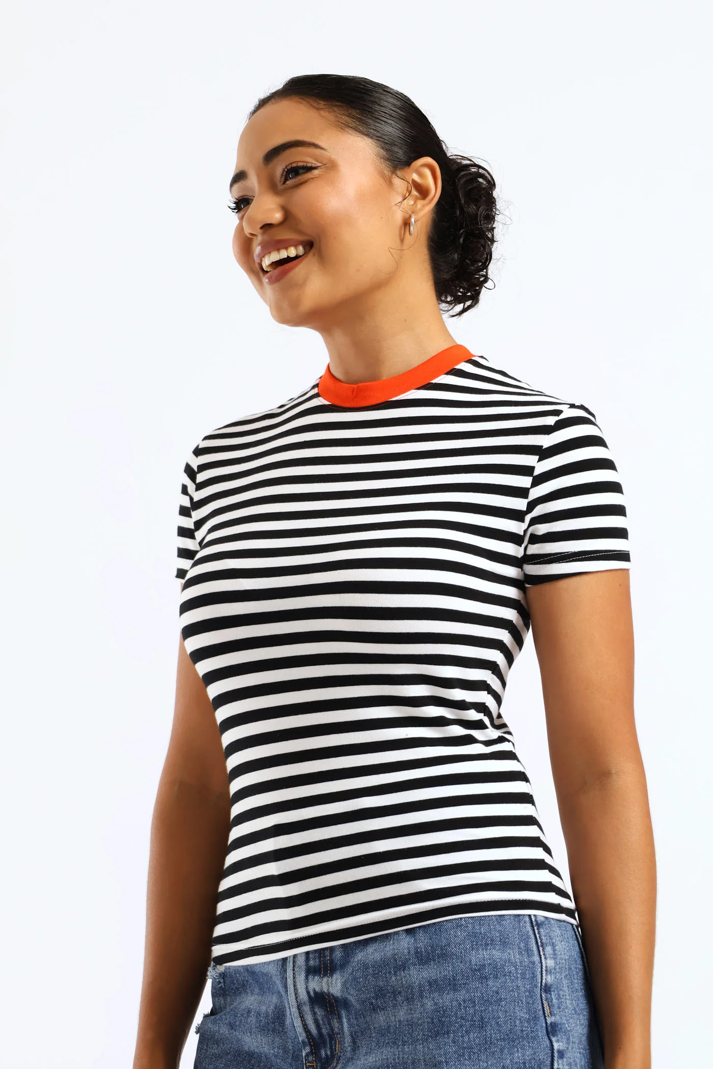 Contrast Neckline Stripe Tee - Black/White - Image 3