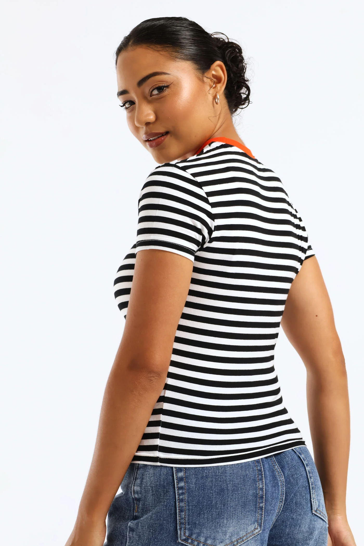 Contrast Neckline Stripe Tee - Black/White - Image 4