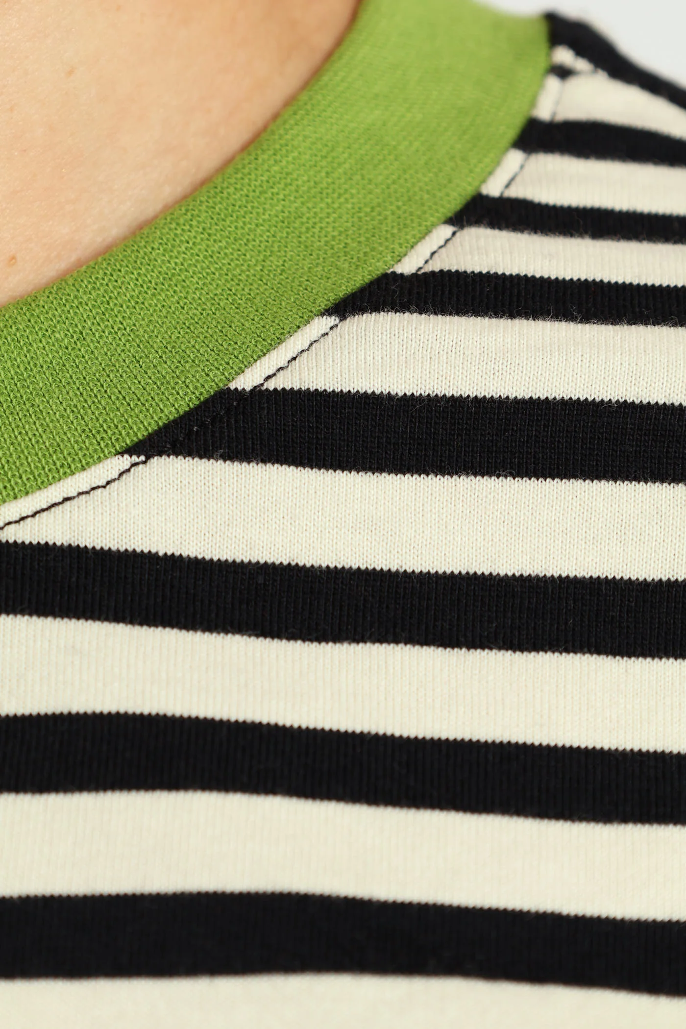 Contrast Rib Nack Stripe Boxy Tee  - Black/Beige - Image 4