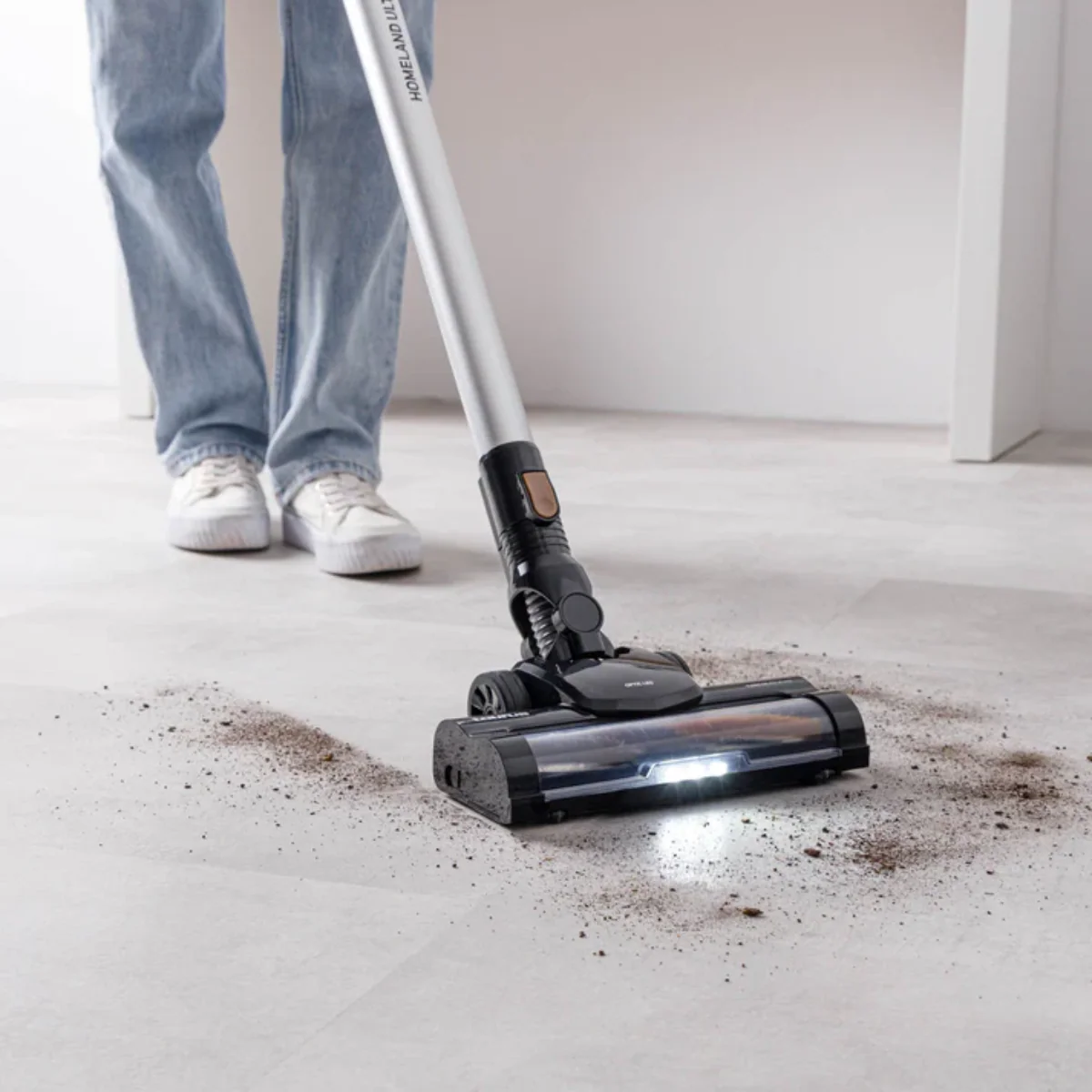 Cordless Rechargeable Plastic Vacuum Cleaner - Black - Image 5