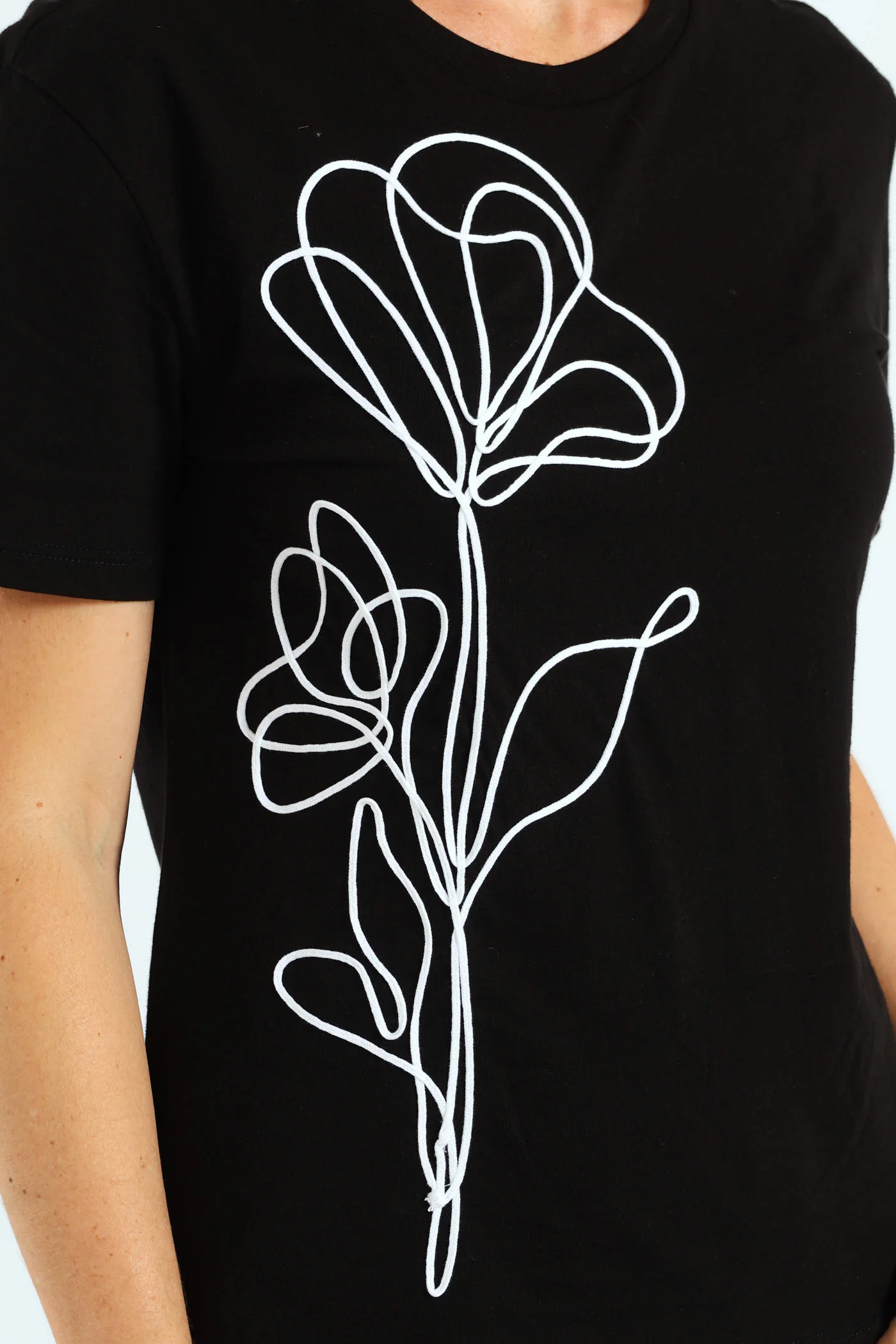 Cornelli Flower Tee - Black - Image 5