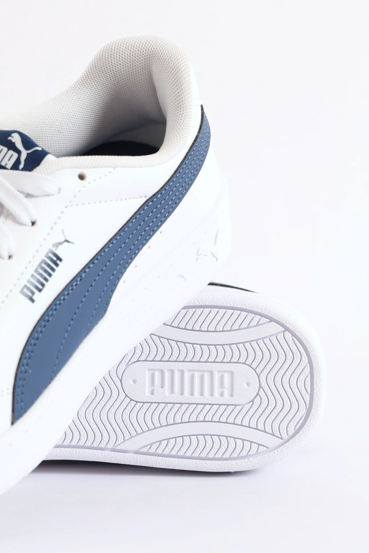 Court Classic Clean Sneaker - White/Blue - Image 2