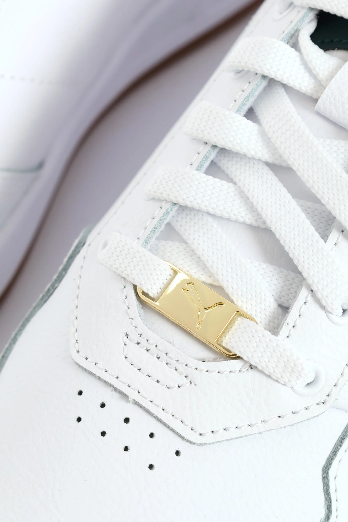Court Classic Lux Sneaker - White/Green - Image 7