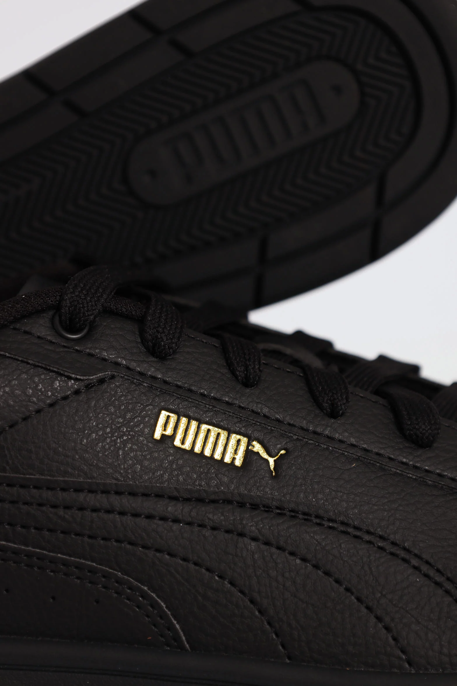 Court Classico Sneaker - Black - Image 5