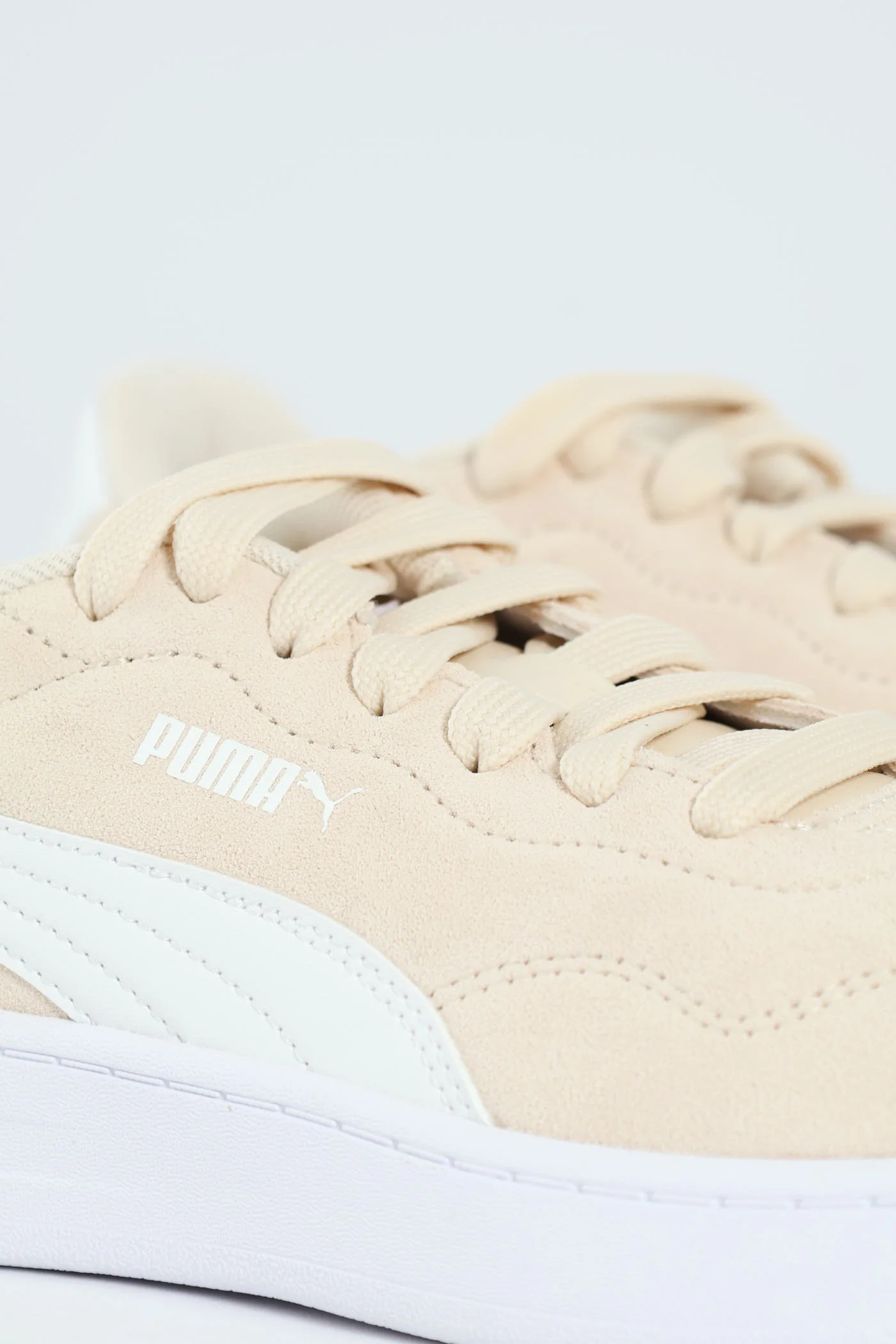 Court Lally Sneaker - Cream - Image 2