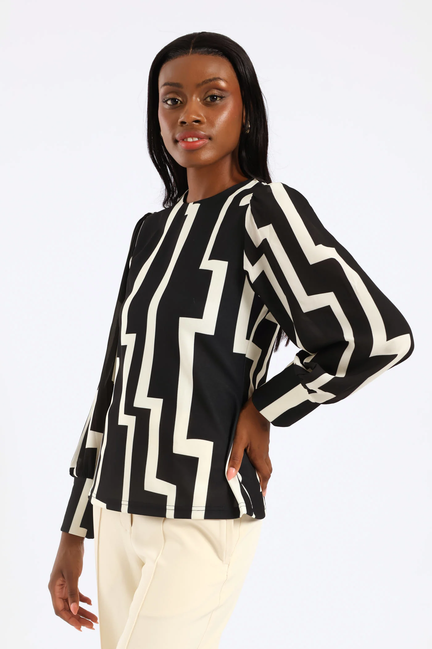Crew Neck Knitwear Combo Blouse - Black/Cream - Image 2