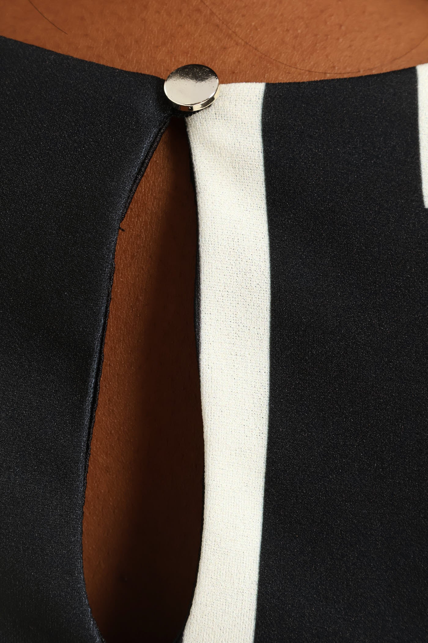 Crew Neck Knitwear Combo Blouse - Black/Cream - Image 5