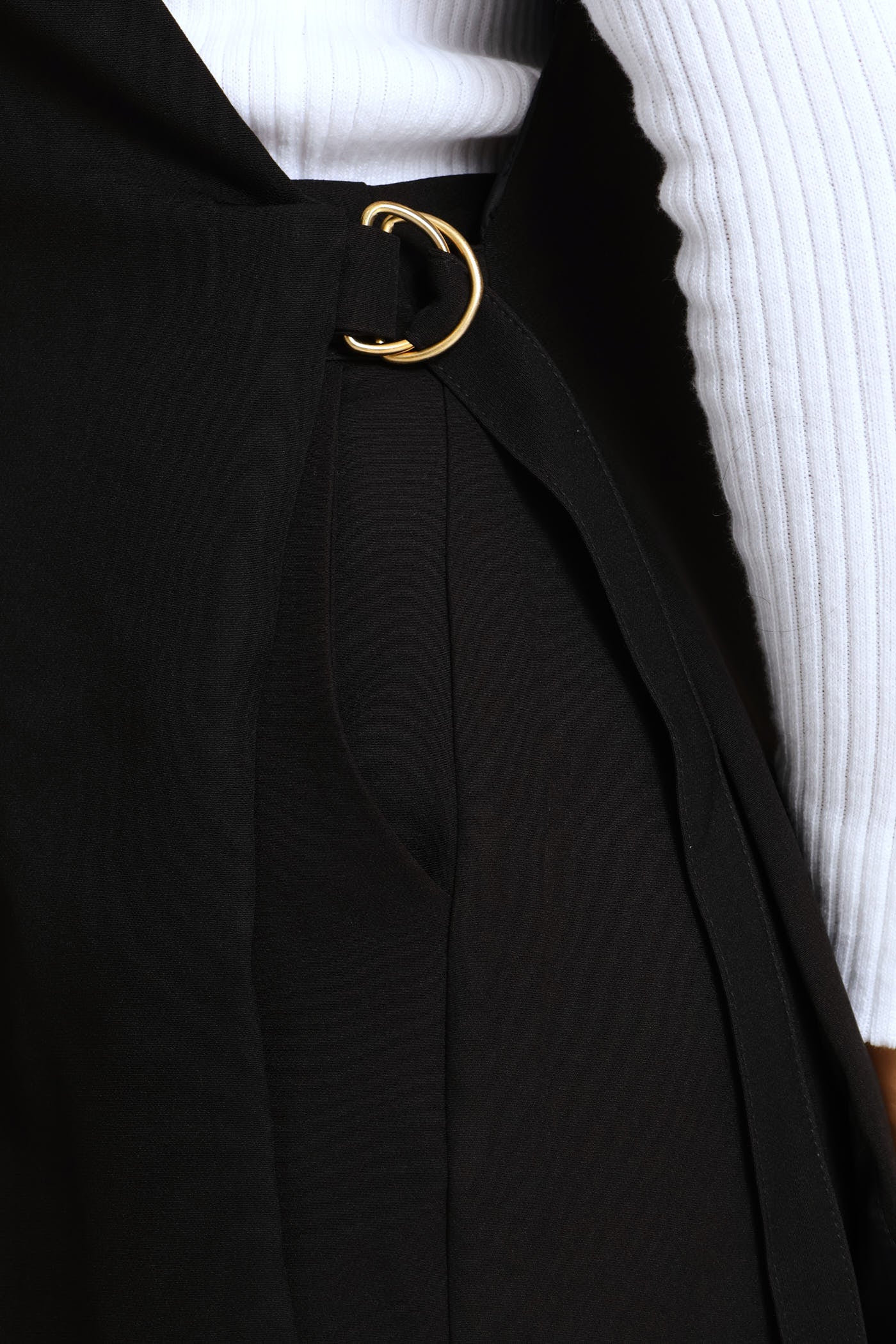 D-Ring Sleeveless Blazer - Black - Image 5