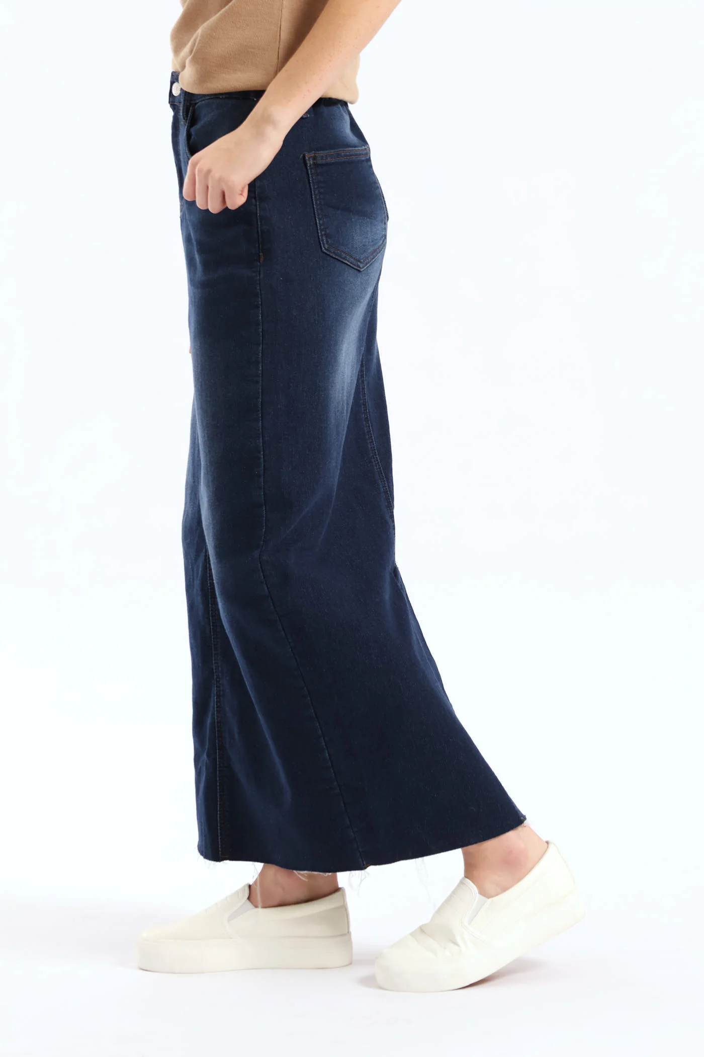 Denim Knit Maxi Skirt - Dark Wash - Image 4