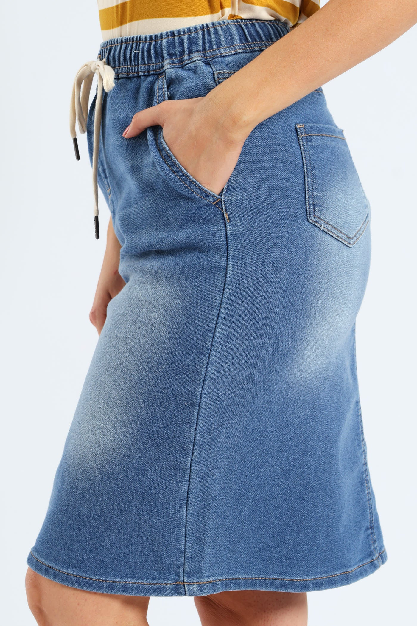 Denim Knit Pencil Skirt - Light Wash - Image 5