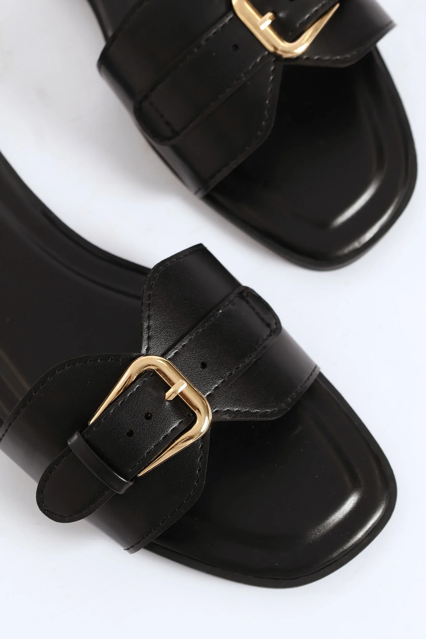 Diamond Shape Upper Buckle Detail Sandal - Black - Image 2
