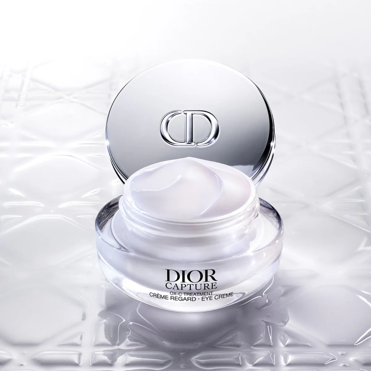 Capture Totale Eye Cream - Image 3